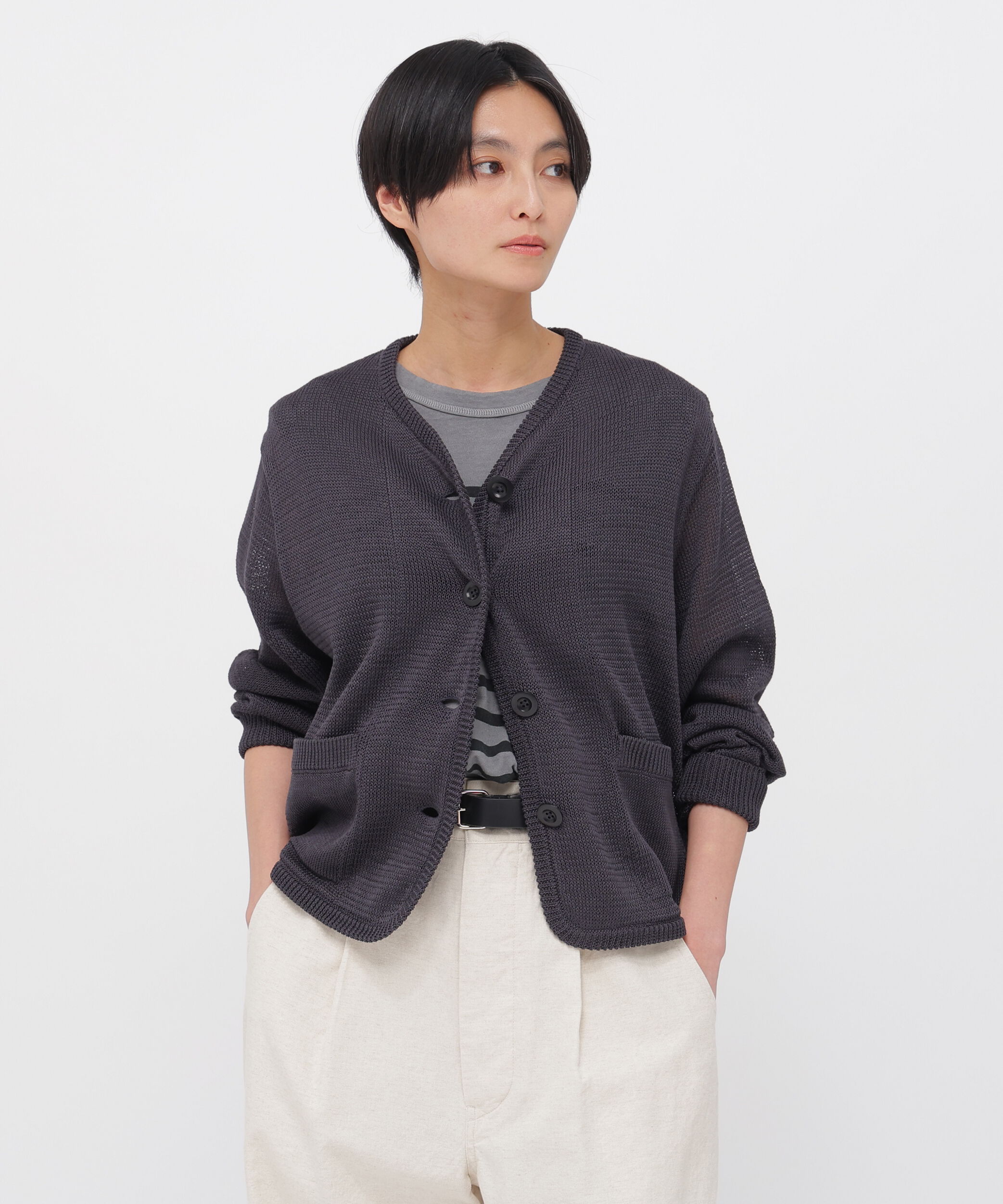 MHL.「COATED COTTON KNITWEAR」|カーディガン|CHARCOAL3