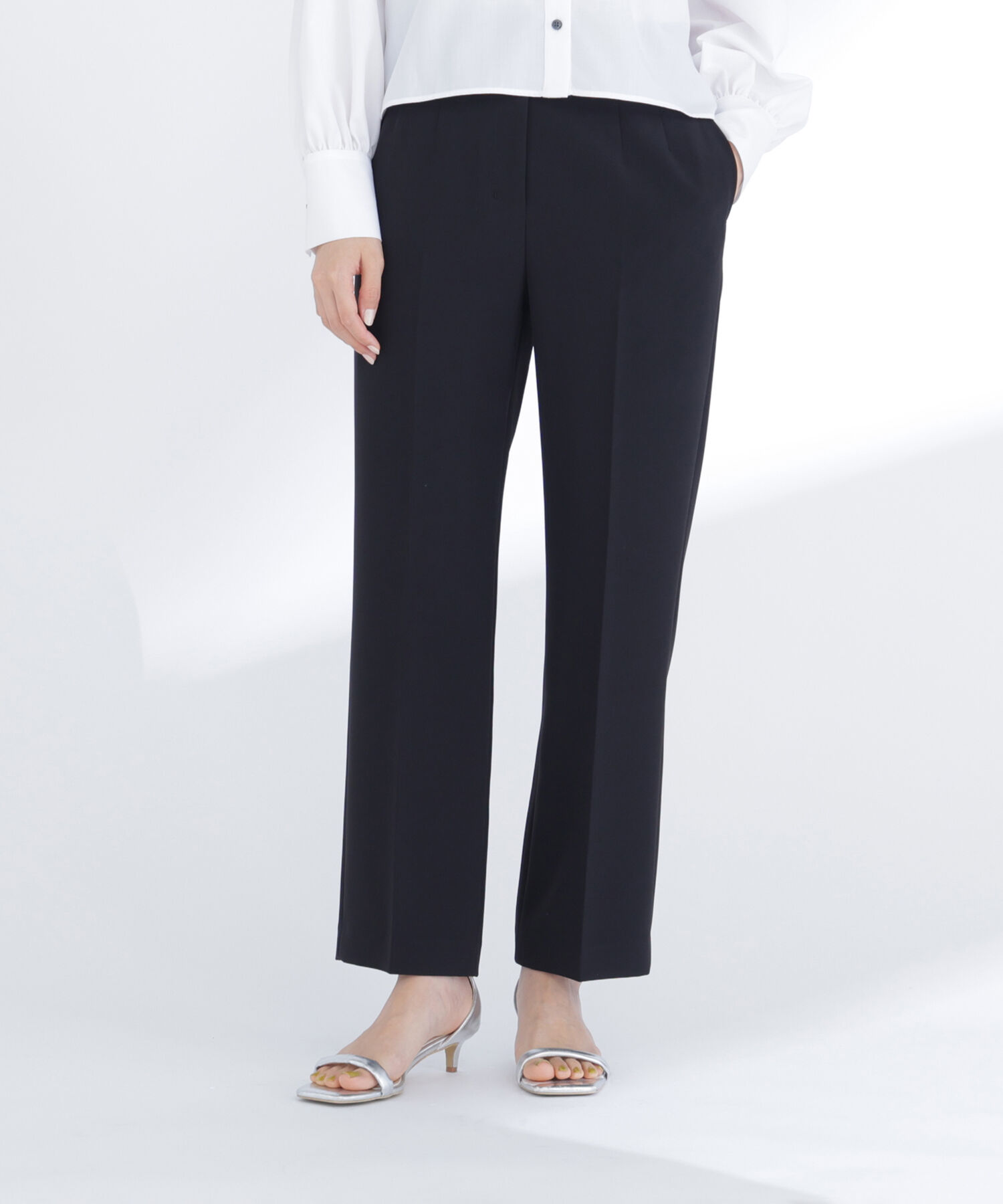  「スタイルアップストレートパンツ」|その他|