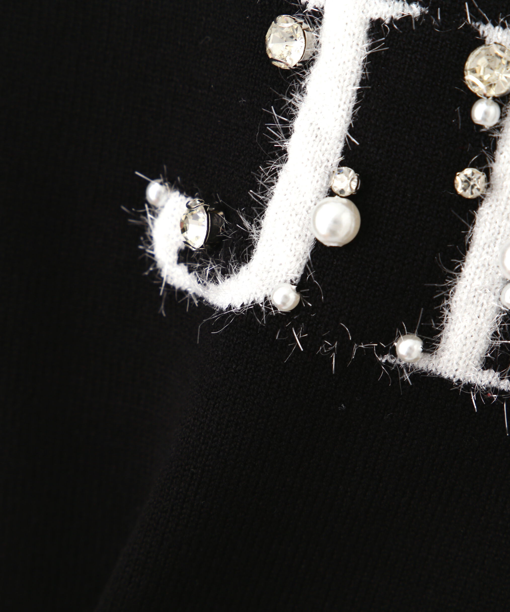  「ファンシーヤーンビジューロゴニット」|ニット・セーター|