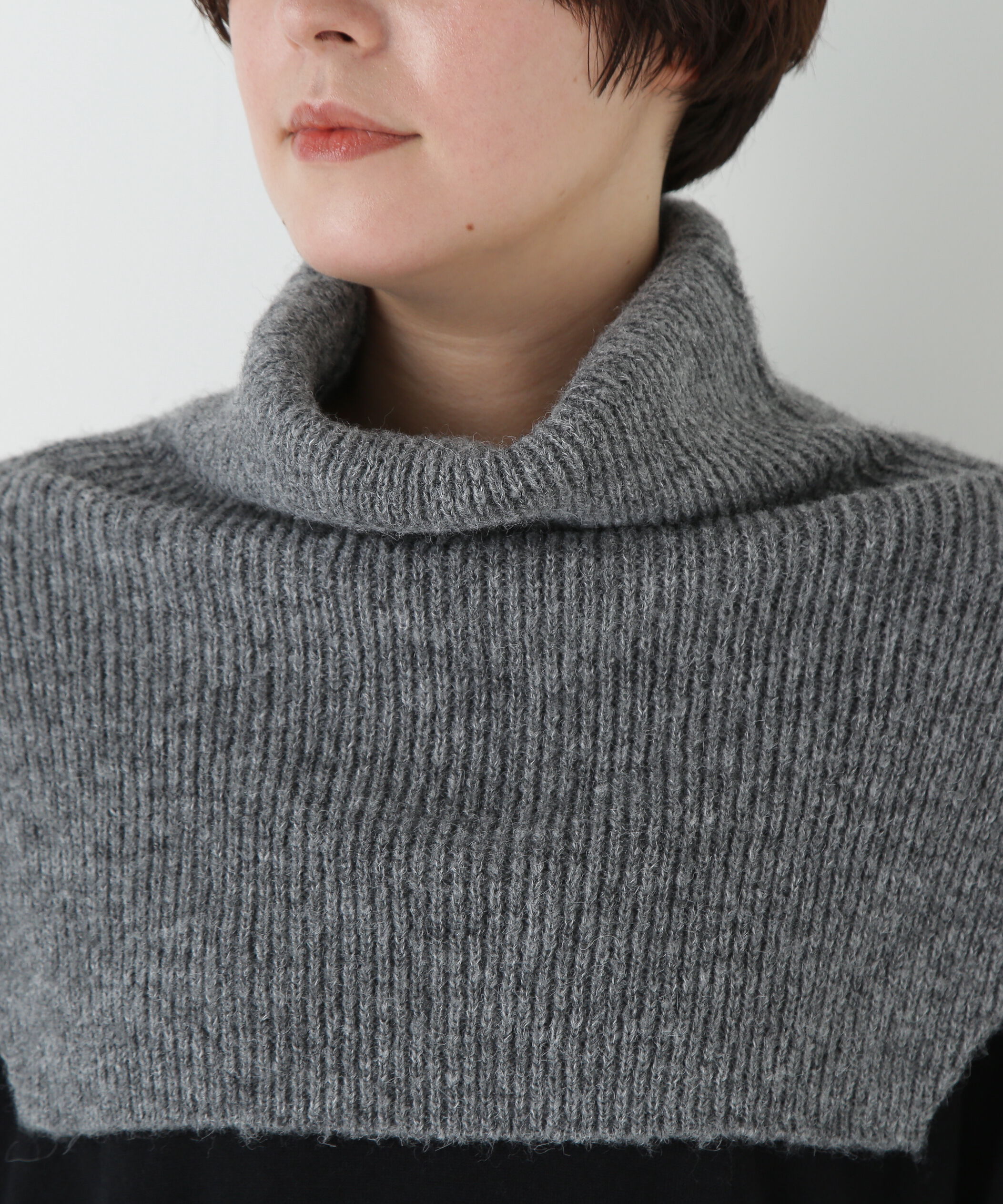  「◆スリットハイネックショートベスト」|ニット・セーター|