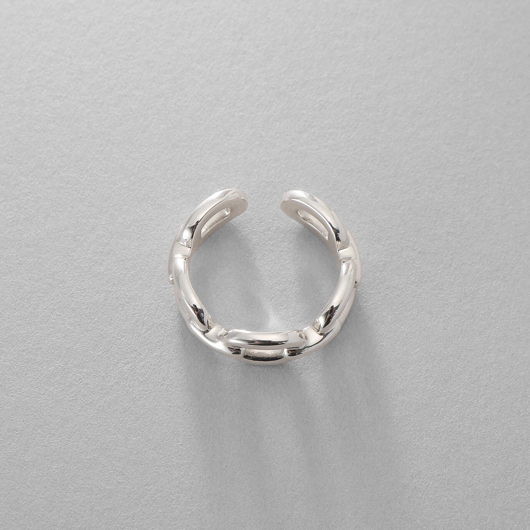 COCOSHNIK ONKITSCH「シルバー ケーブルチェーンモチーフイヤーカフ」|イヤリング|