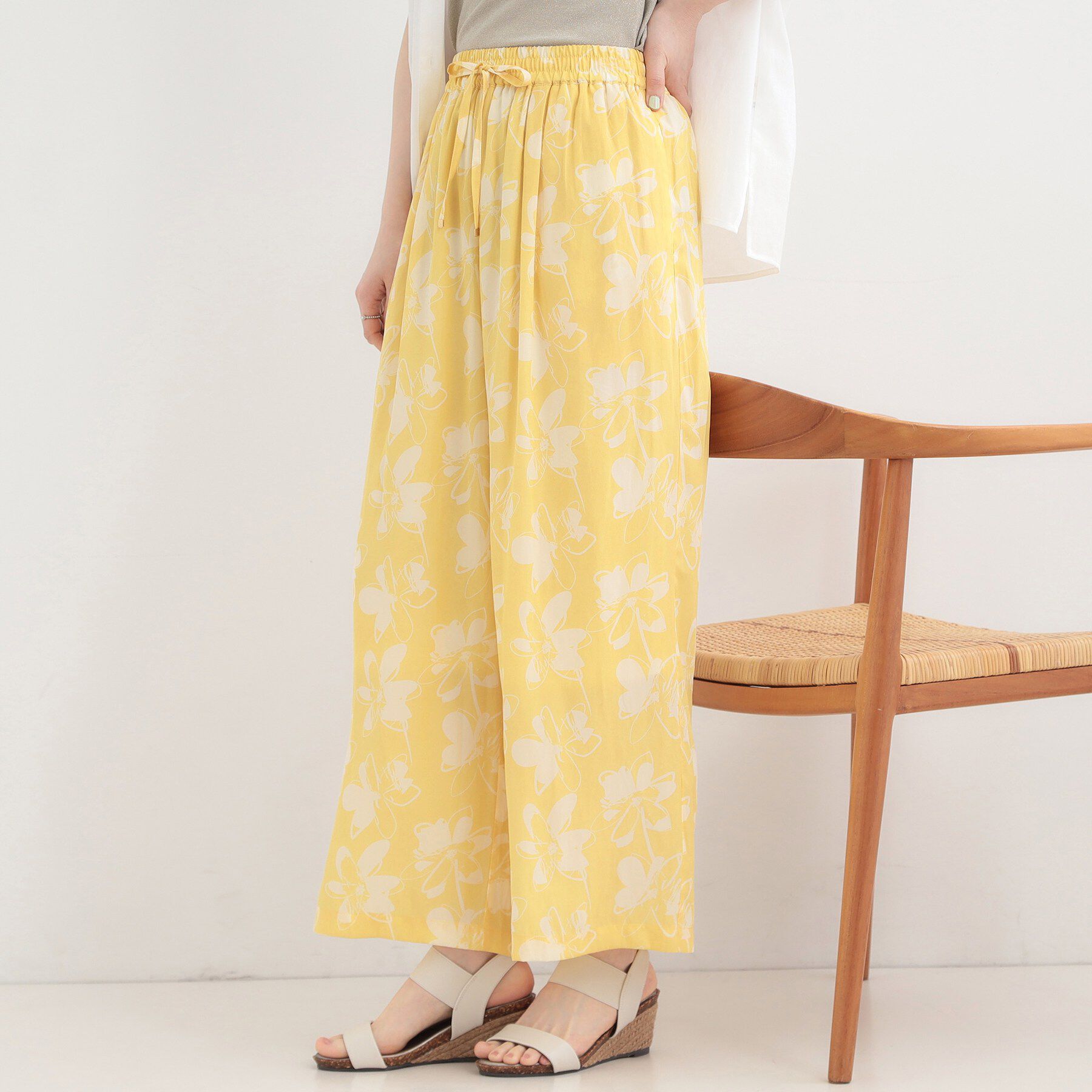 SHOO･LA･RUE「【選べる4柄/洗濯機可】さらっとしなやか　サテンワイドパンツ」|その他|イエロー(731)