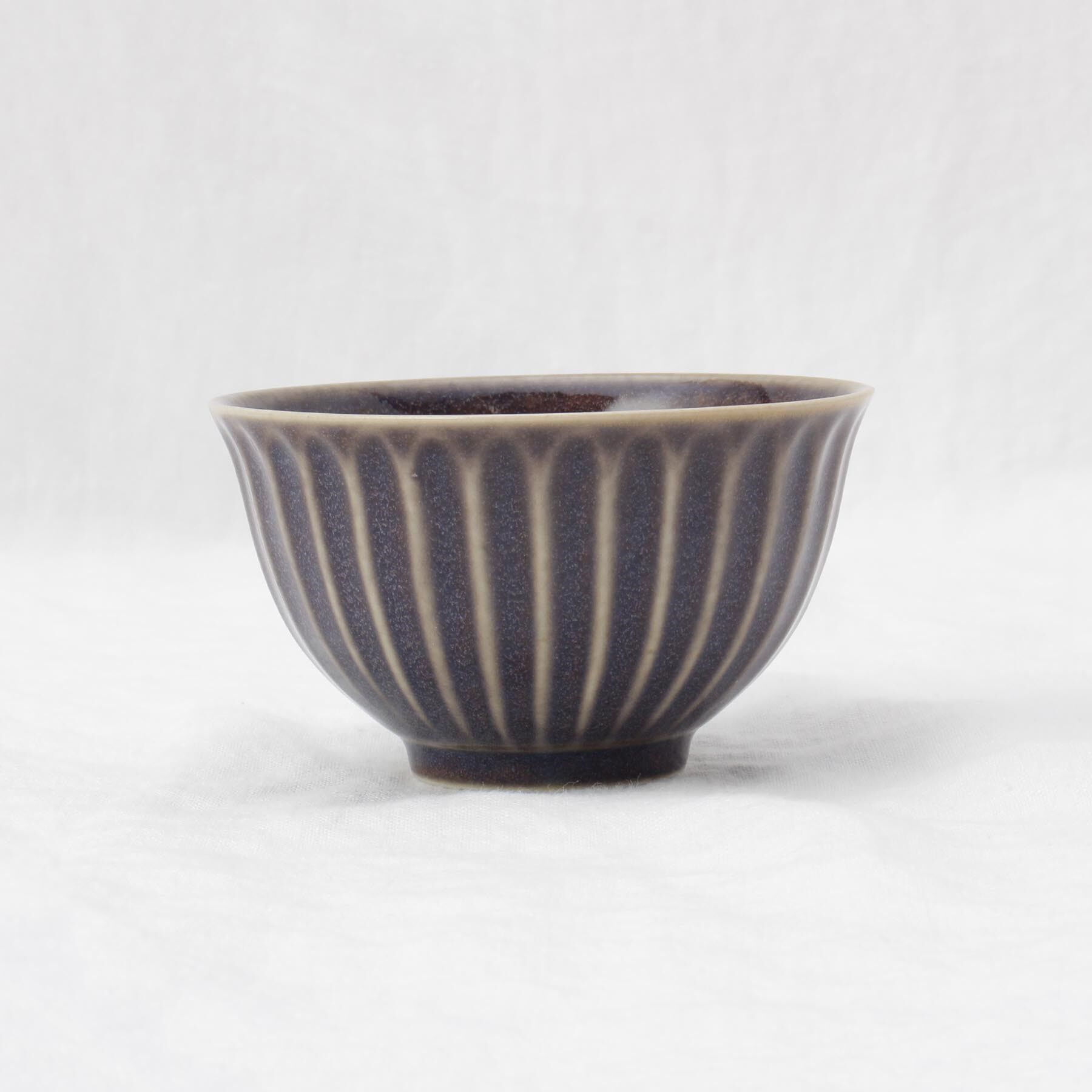 212 KITCHEN STORE「ケイプ 削ぎ茶碗 レーズンブラウン」|食器・キッチングッズ|