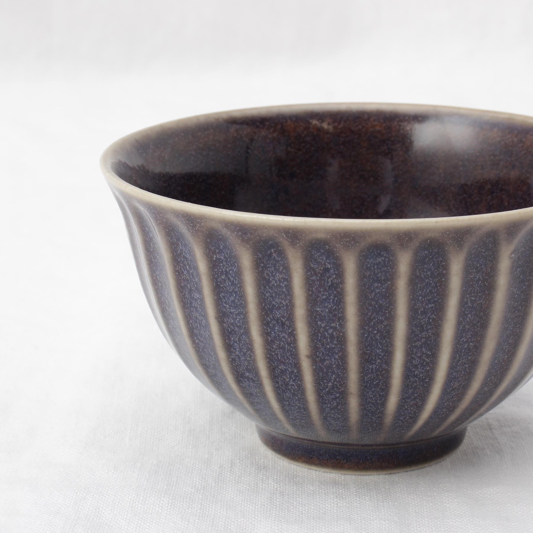 212 KITCHEN STORE「ケイプ 削ぎ茶碗 レーズンブラウン」|食器・キッチングッズ|