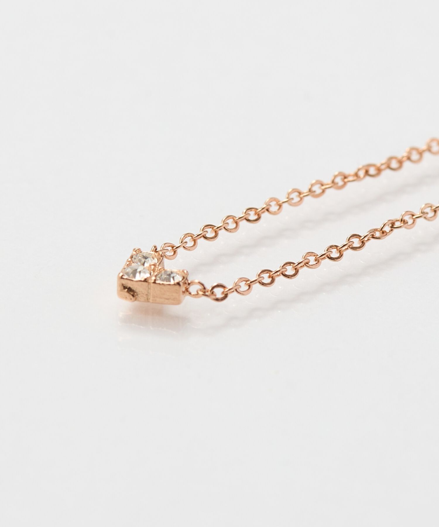 Phoebe「【金属アレルギー対応】スリービジューミニハートネックレス」|ネックレス|