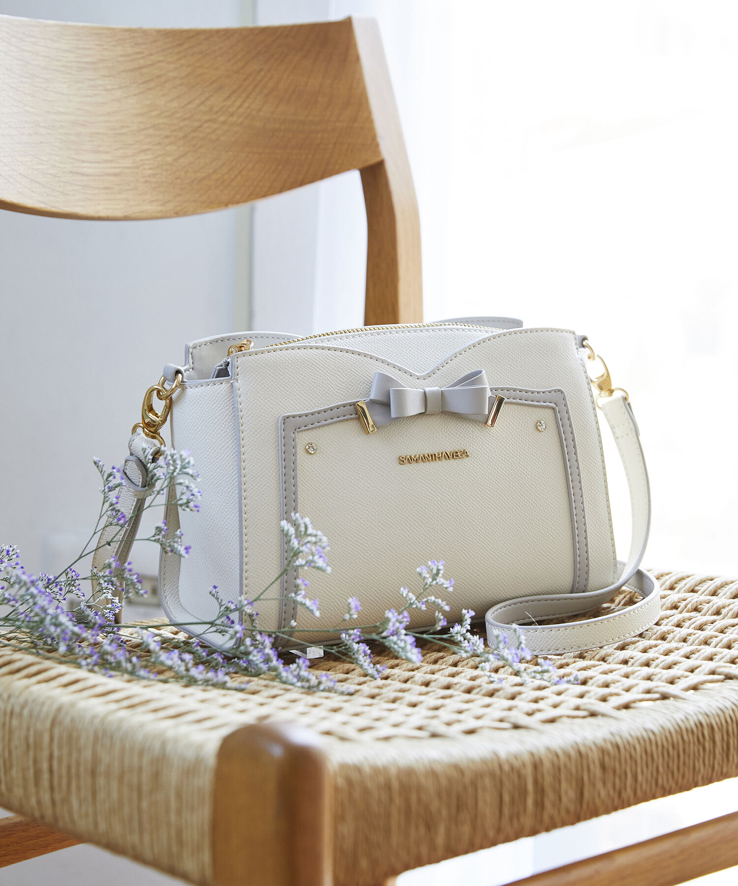 Samantha Vega「ソリッドリボンショルダーバッグ」|ショルダー・メッセンジャー|オフホワイト