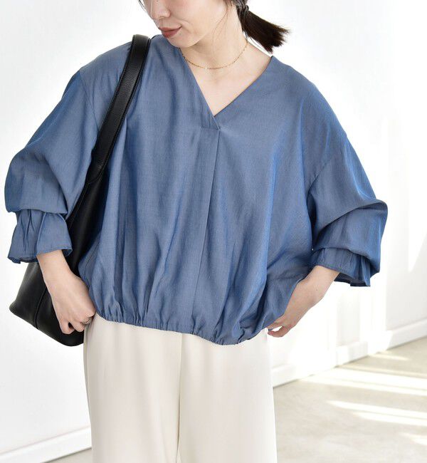 quaranciel「《予約》quaranciel:〈洗濯機可能〉Vネック ギャザーヘム ブラウス」|シャツ・ブラウス|