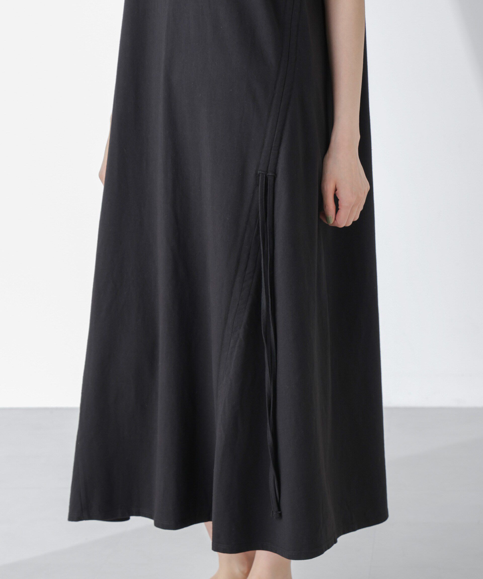 nano･universe「サイドドロストノースリーブカットワンピース」|ワンピース|