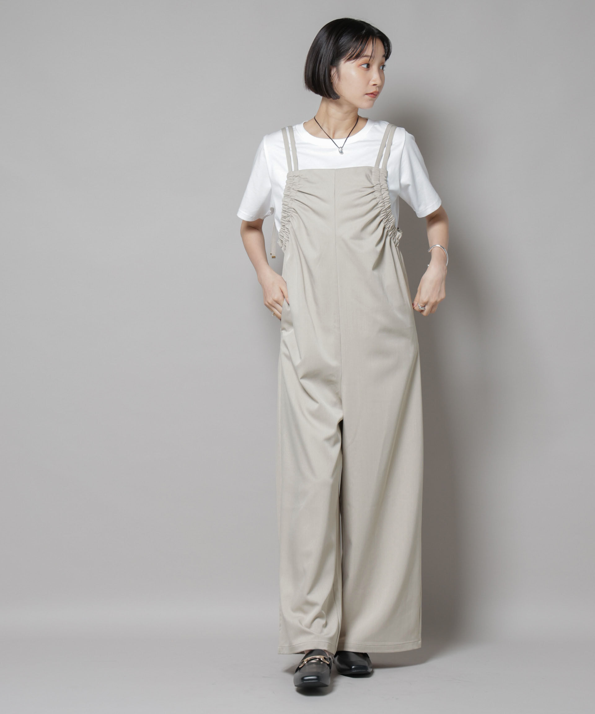 nano･universe「ギャザーデザインサロペットパンツ」|ワンピース|