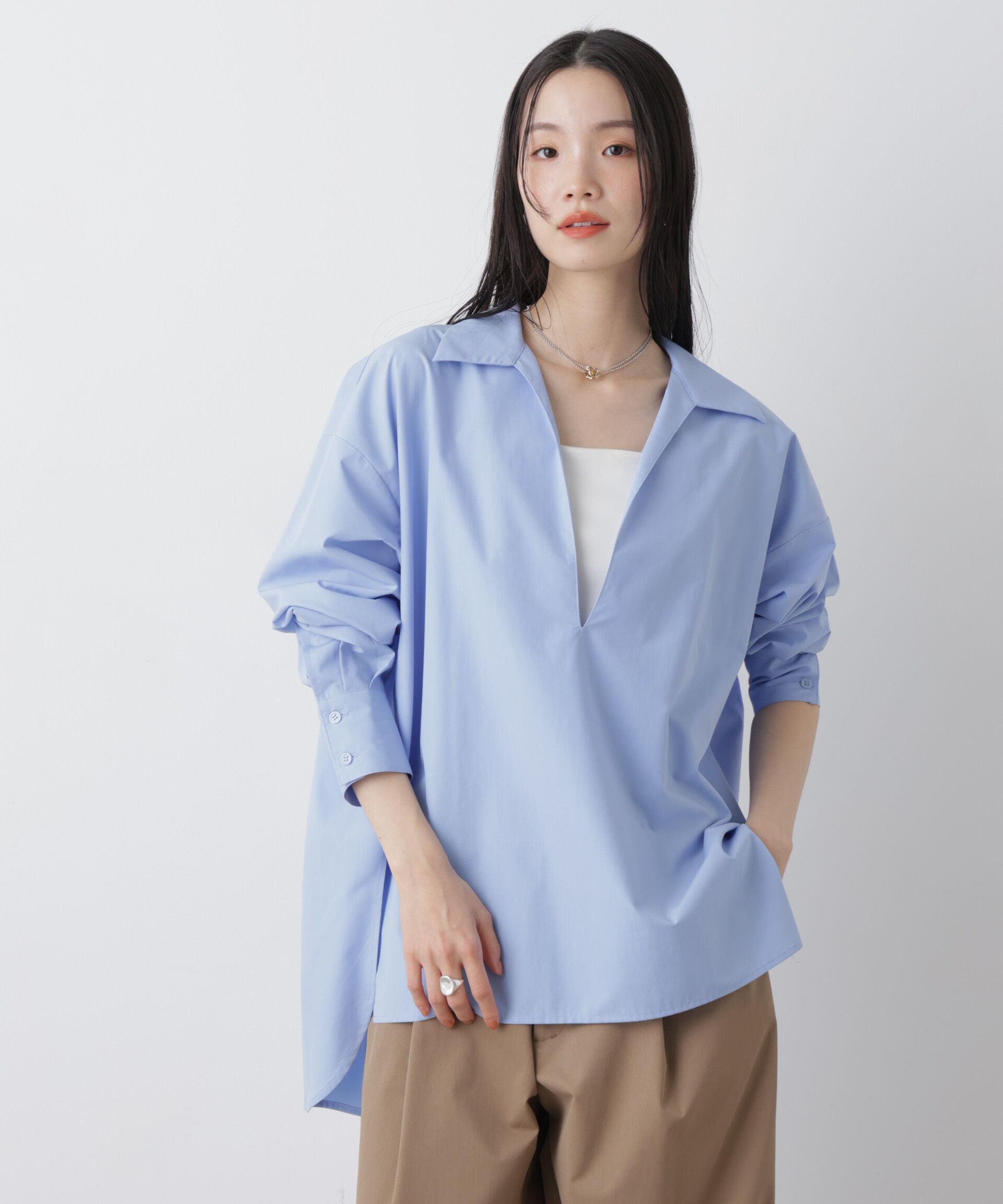 nano･universe「ディープVスキッパープルオーバーシャツ」|シャツ・ブラウス|ブルー