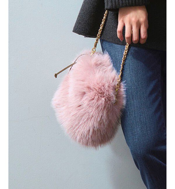 23区「【見上愛さん着用】フェイクファー チャーム バッグ」|ショルダー・メッセンジャー|ピンク系