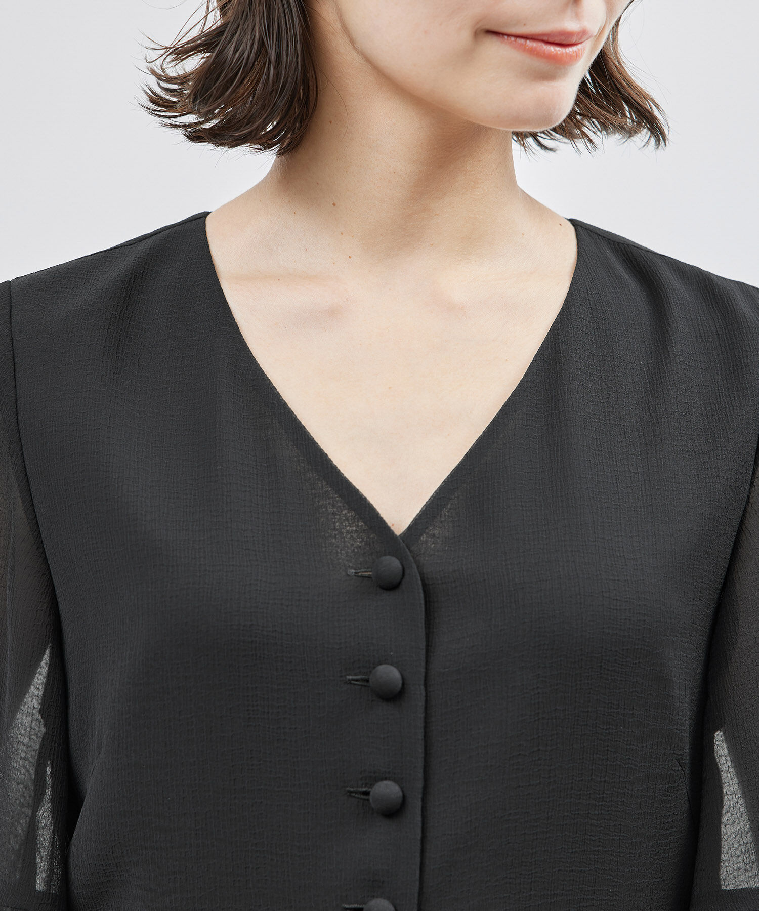 ROPE「フリルヘムVネックワンピース」|ワンピース|