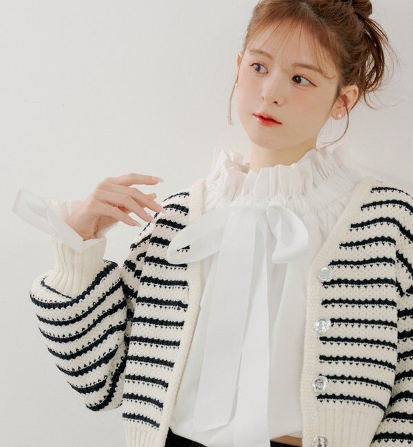  「【SALON by Chico】2wayスタンドフリルブラウス」|シャツ・ブラウス|