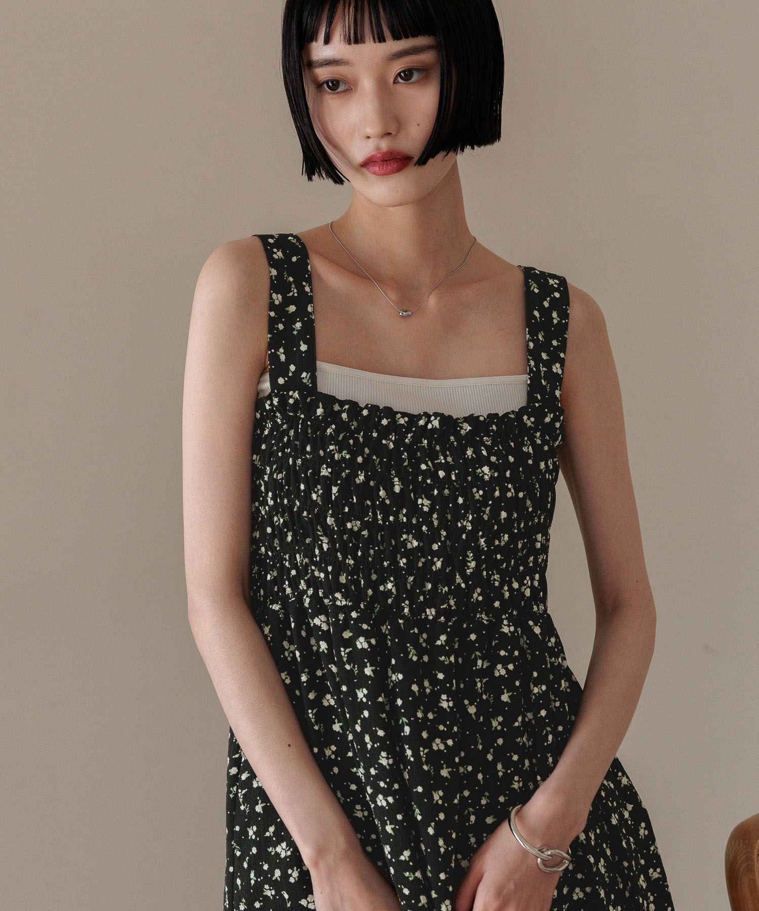 LOWRYS FARM「シャーリングワンピース」|ワンピース|