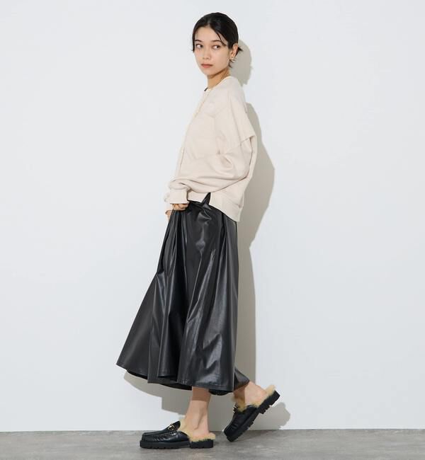 Liesse「レザー調タックフレアスカート」|スカート|