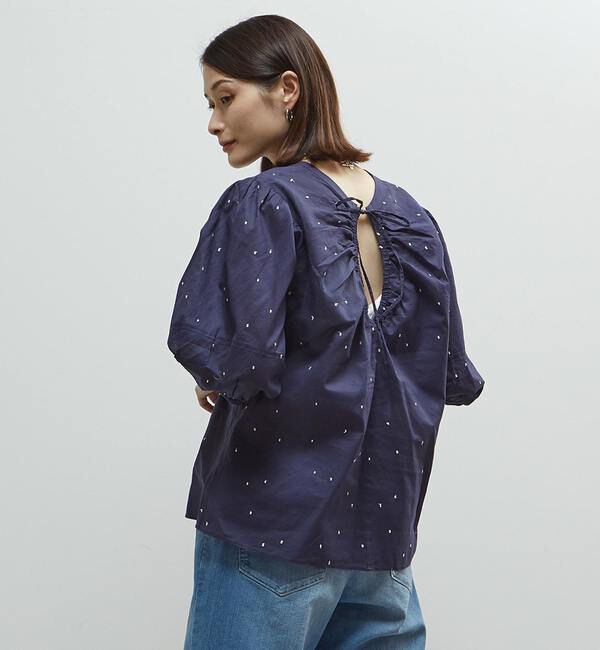 Soffitto「インド綿ドット刺繍バックオープンブラウス」|シャツ・ブラウス|