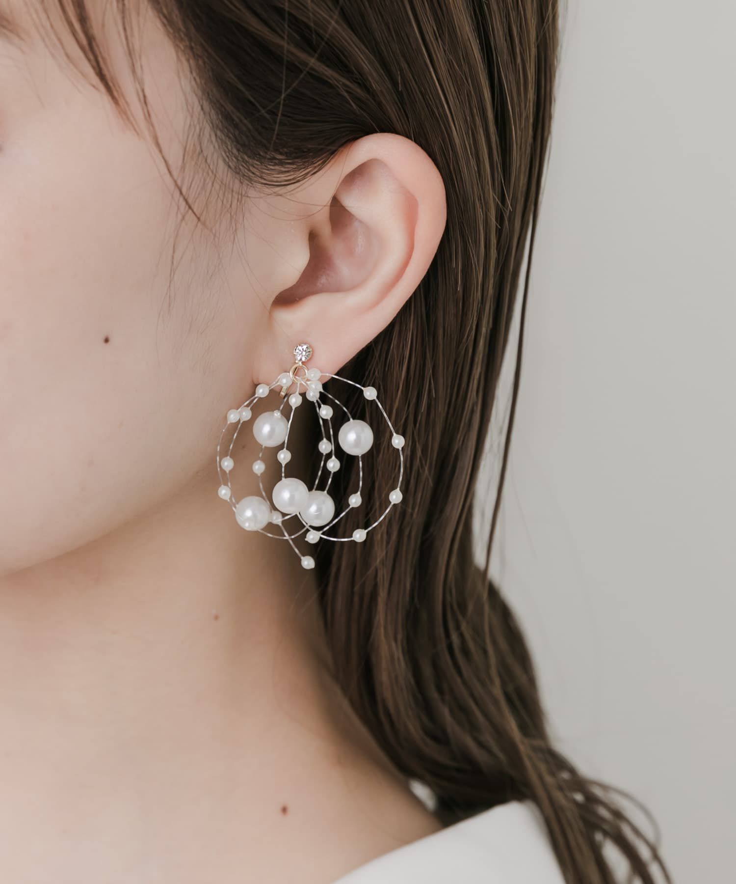 SMELLY「パールシャワーイヤリング」|イヤリング|ホワイト