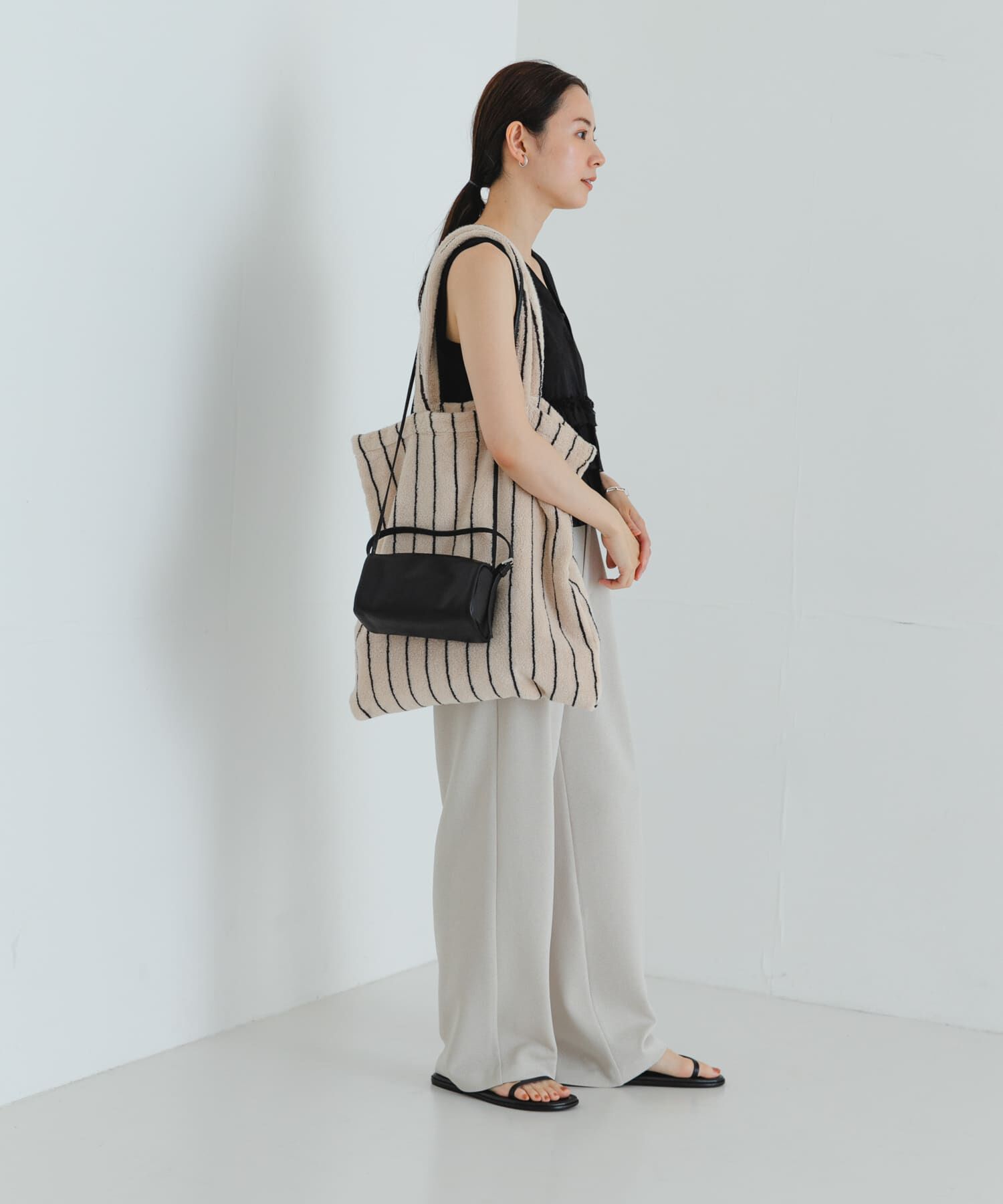 URBAN RESEARCH「LEATHER SQUARE SHOULDER」|ショルダー・メッセンジャー|