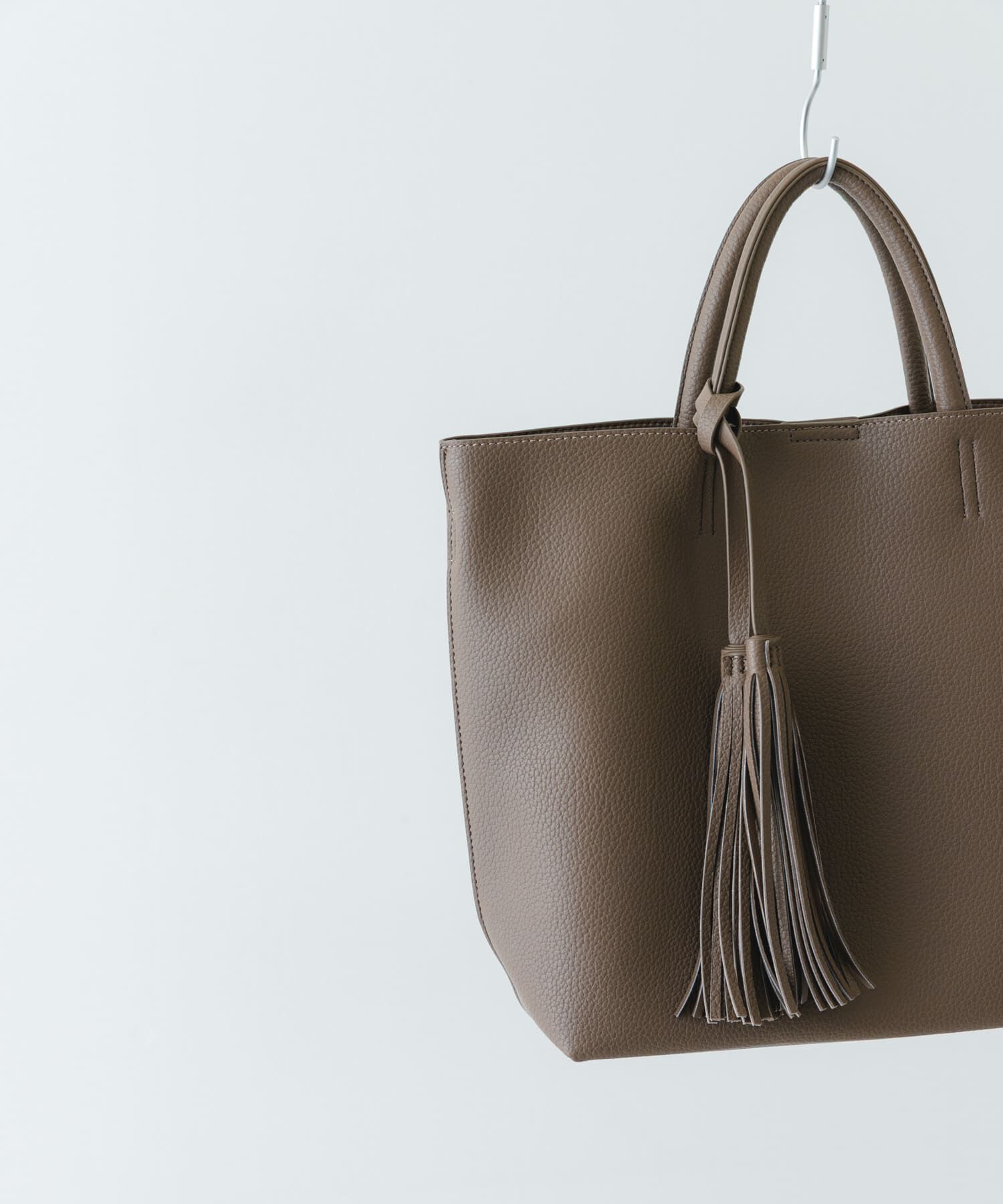 RODE SKO「タッセル軽量2WAYシンプルトートバッグ」|トートバッグ|