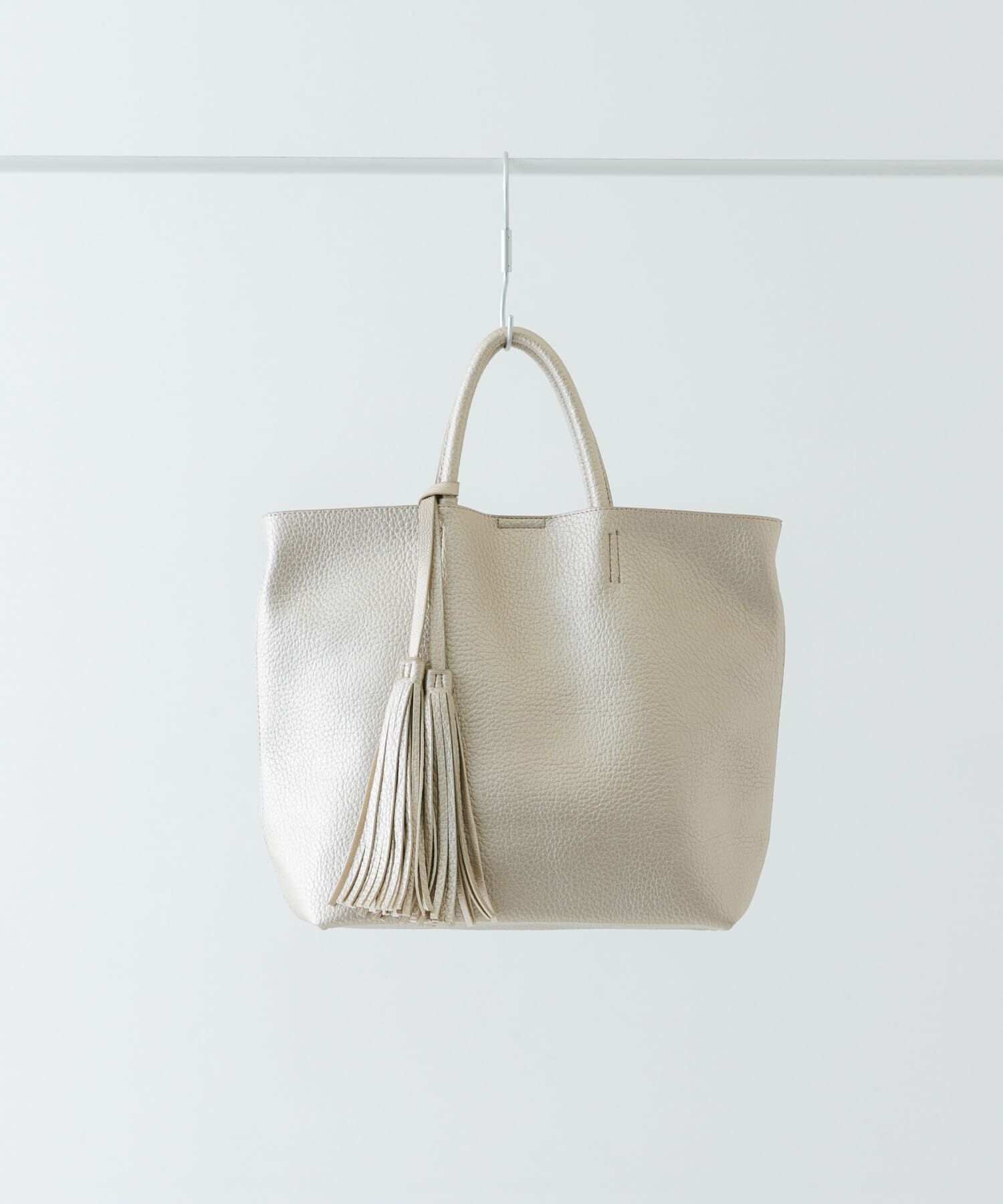 RODE SKO「タッセル軽量2WAYシンプルトートバッグ」|トートバッグ|ゴールド