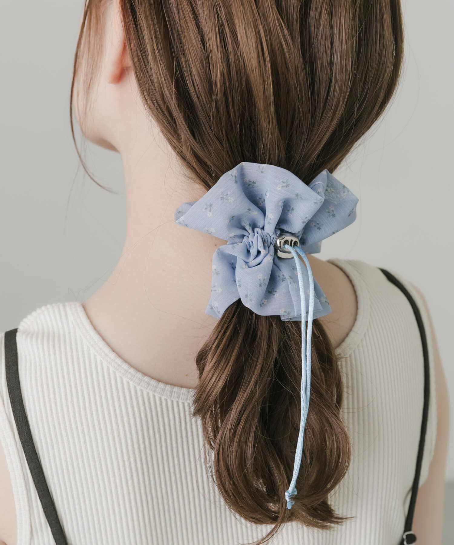 SMELLY「フラワープリントドローコードシュシュ」|ヘアゴム・シュシュ|