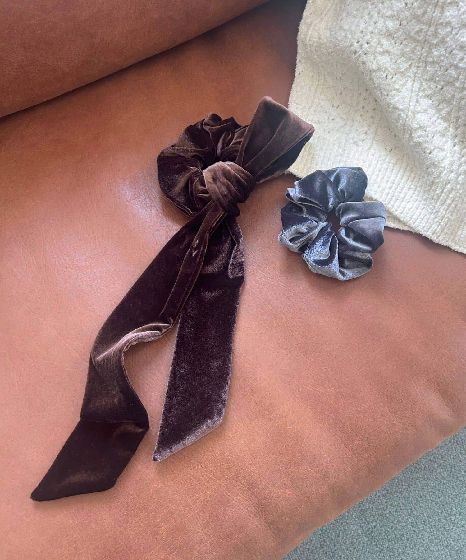 URBAN RESEARCH DOORS「ベロアリボンシュシュ」|ヘアゴム・シュシュ|