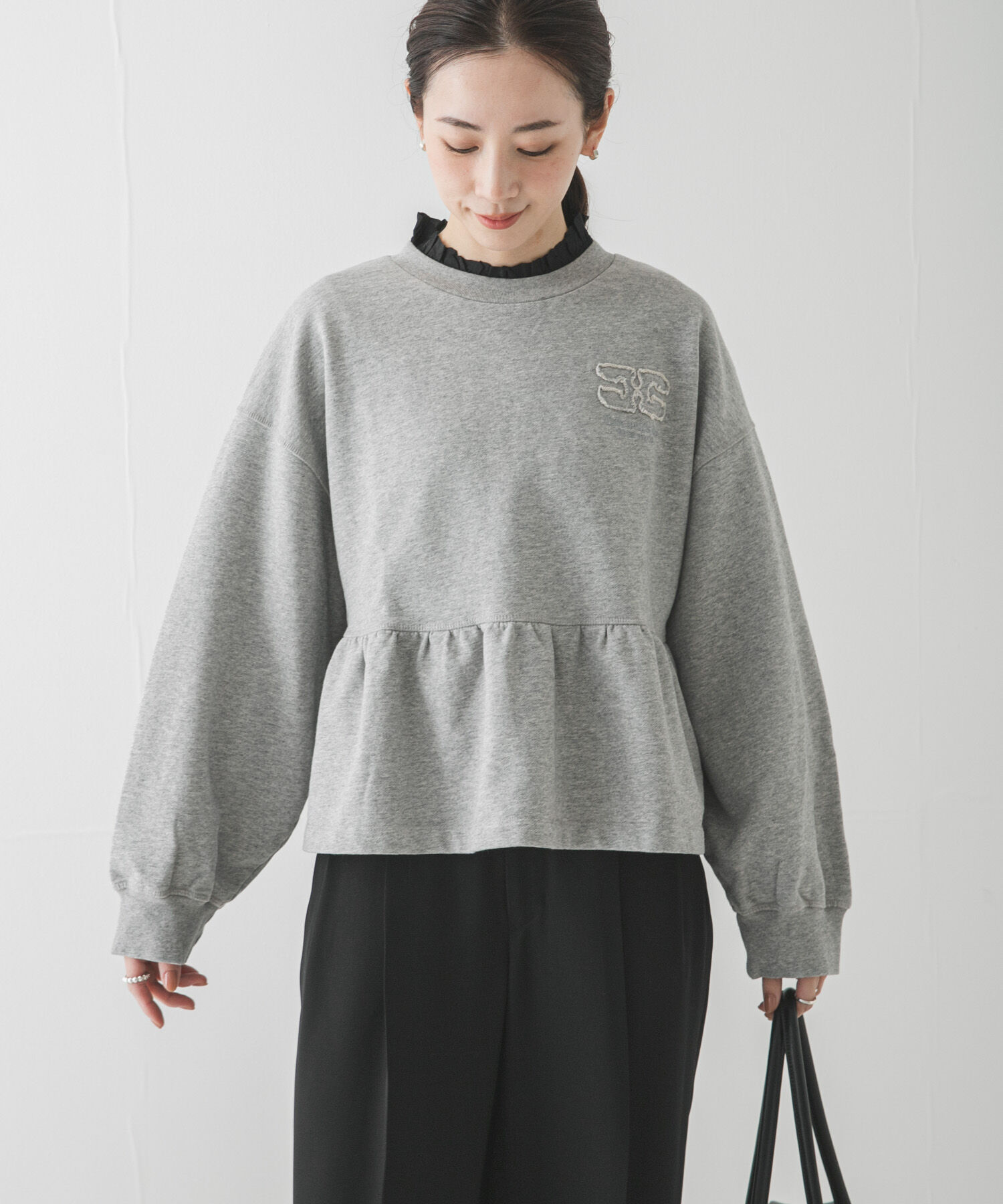 URBAN RESEARCH「GANNI　ISOLI CREWNECK PEPLUM」|スウェット・ジャージ|
