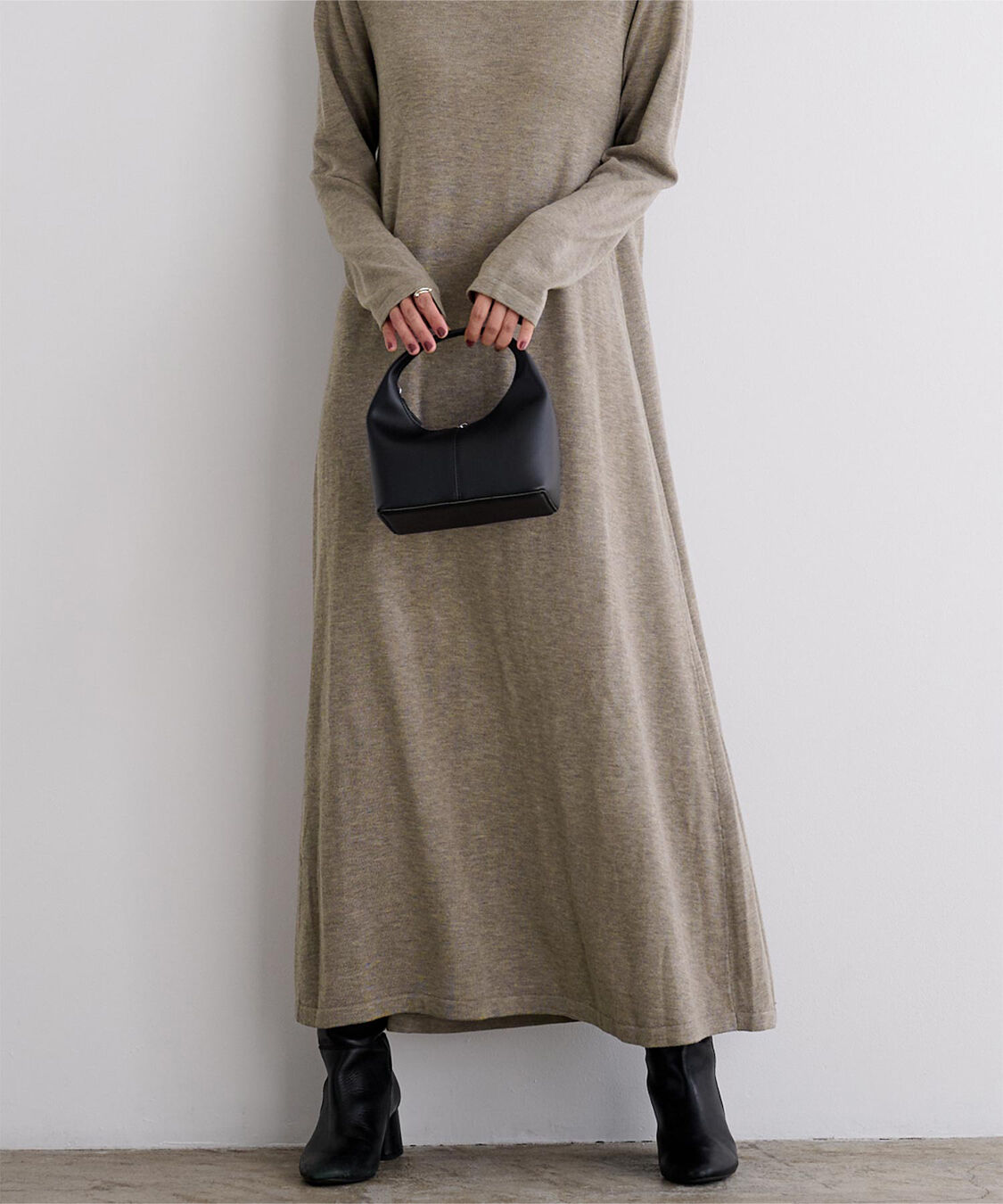 ur's「ボートネックロングニットワンピース」|ワンピース|