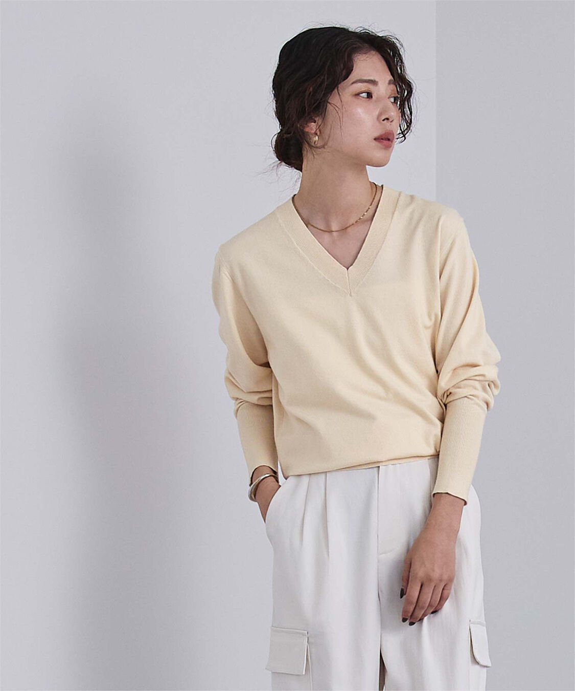 ur's「もちもちVネックニット」|ニット・セーター|