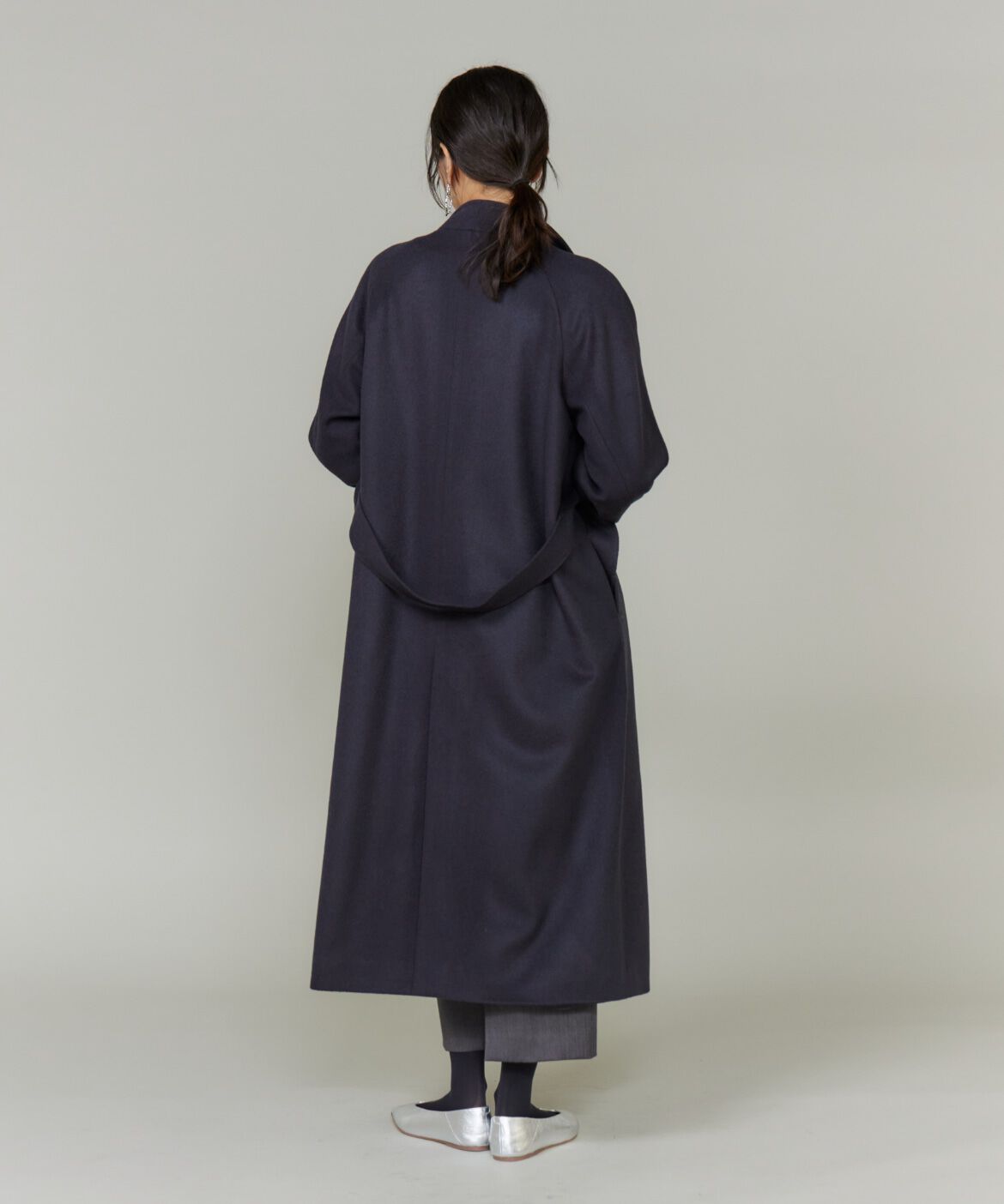 INED「スタンドカラーラグランスリーブコート」|ステンカラーコート|
