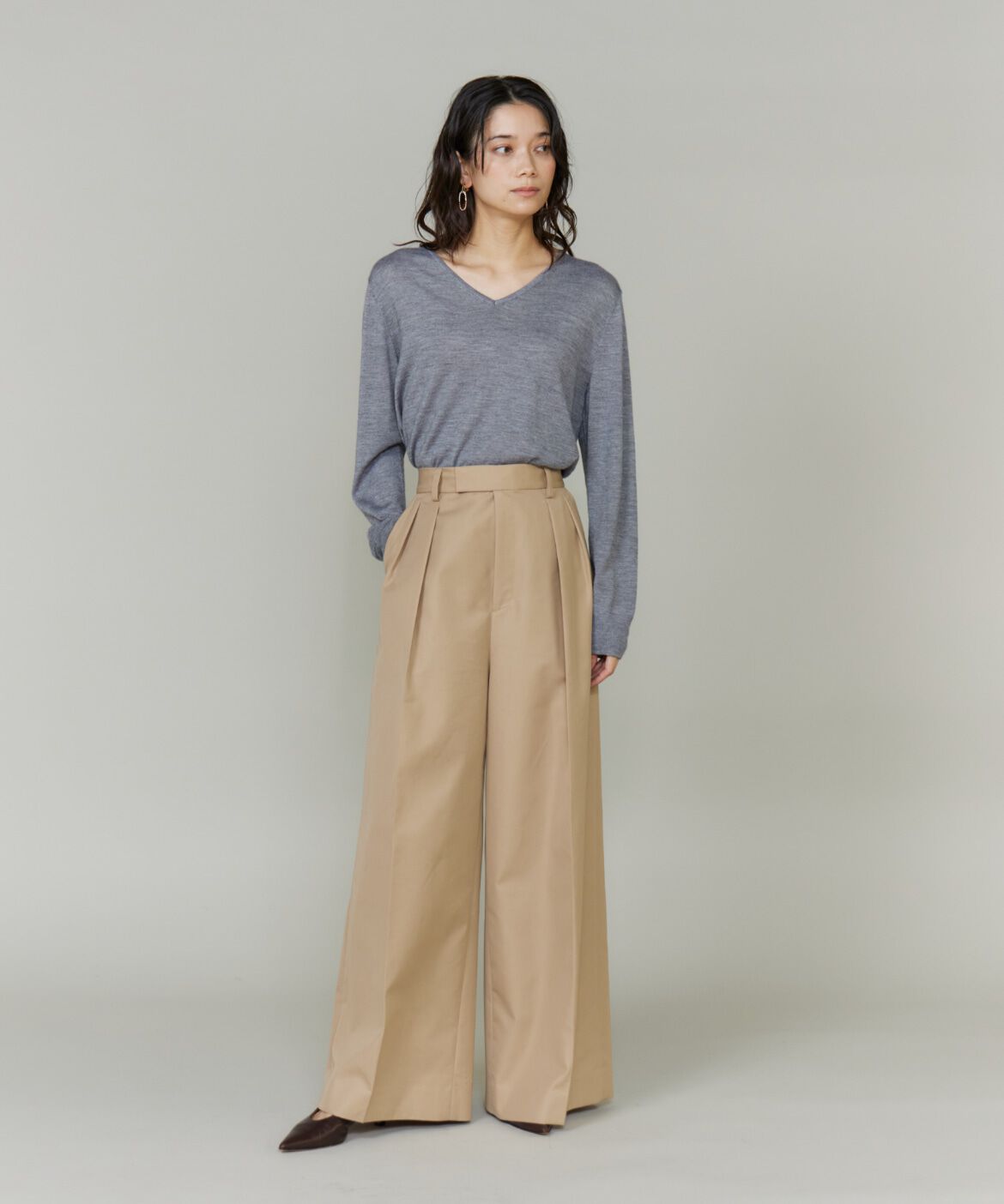 INED「《CONTESSA》シルクカシミヤVネックニット」|ニット・セーター|