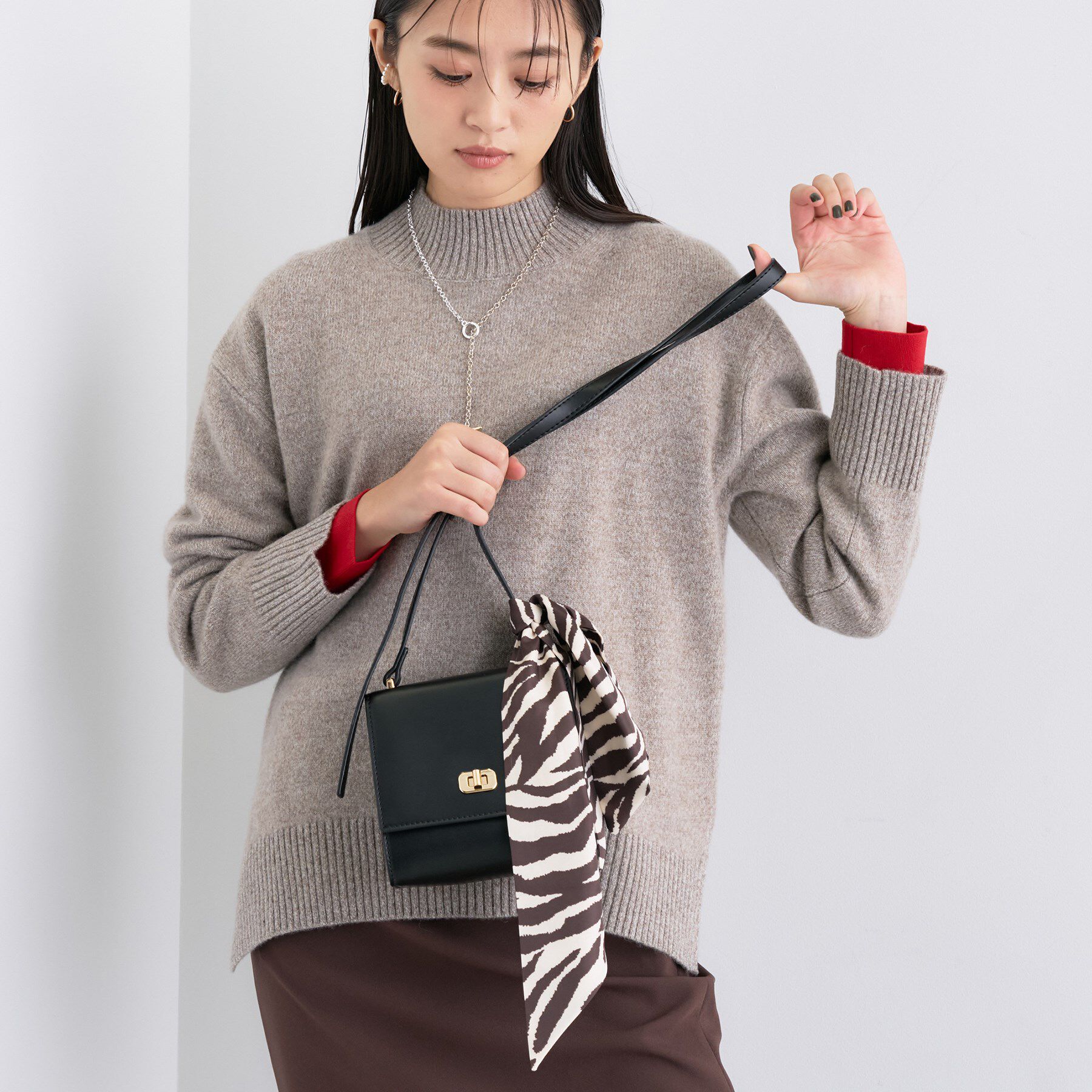 INDIVI「【冬ニット人気NO．1！／カシミヤ混】ミドルゲージハイネックニット」|ニット・セーター|トープ(454)