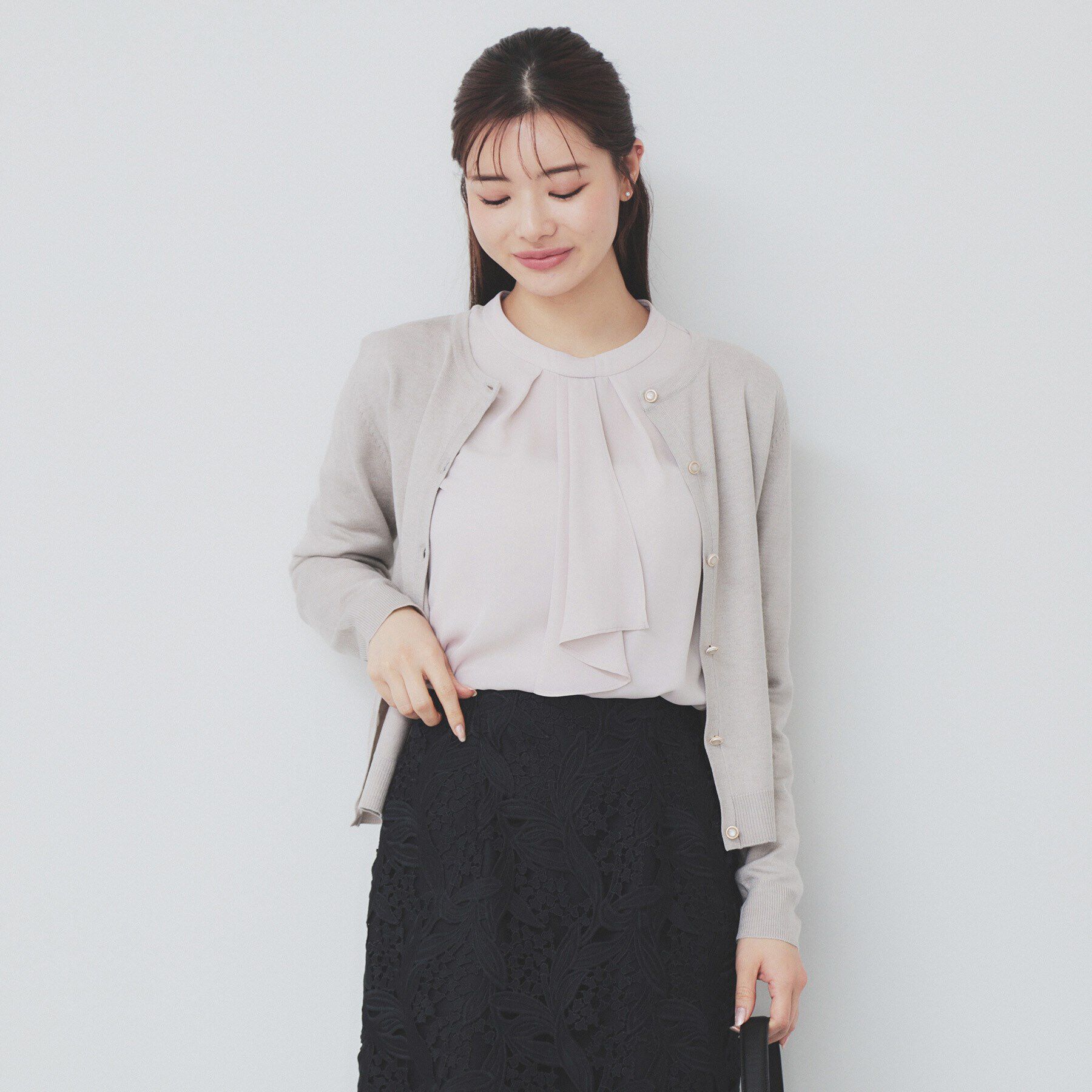 index「《5color》ポケットデザイン付きクルーネックカーディガン【洗濯機洗い可】」|カーディガン|