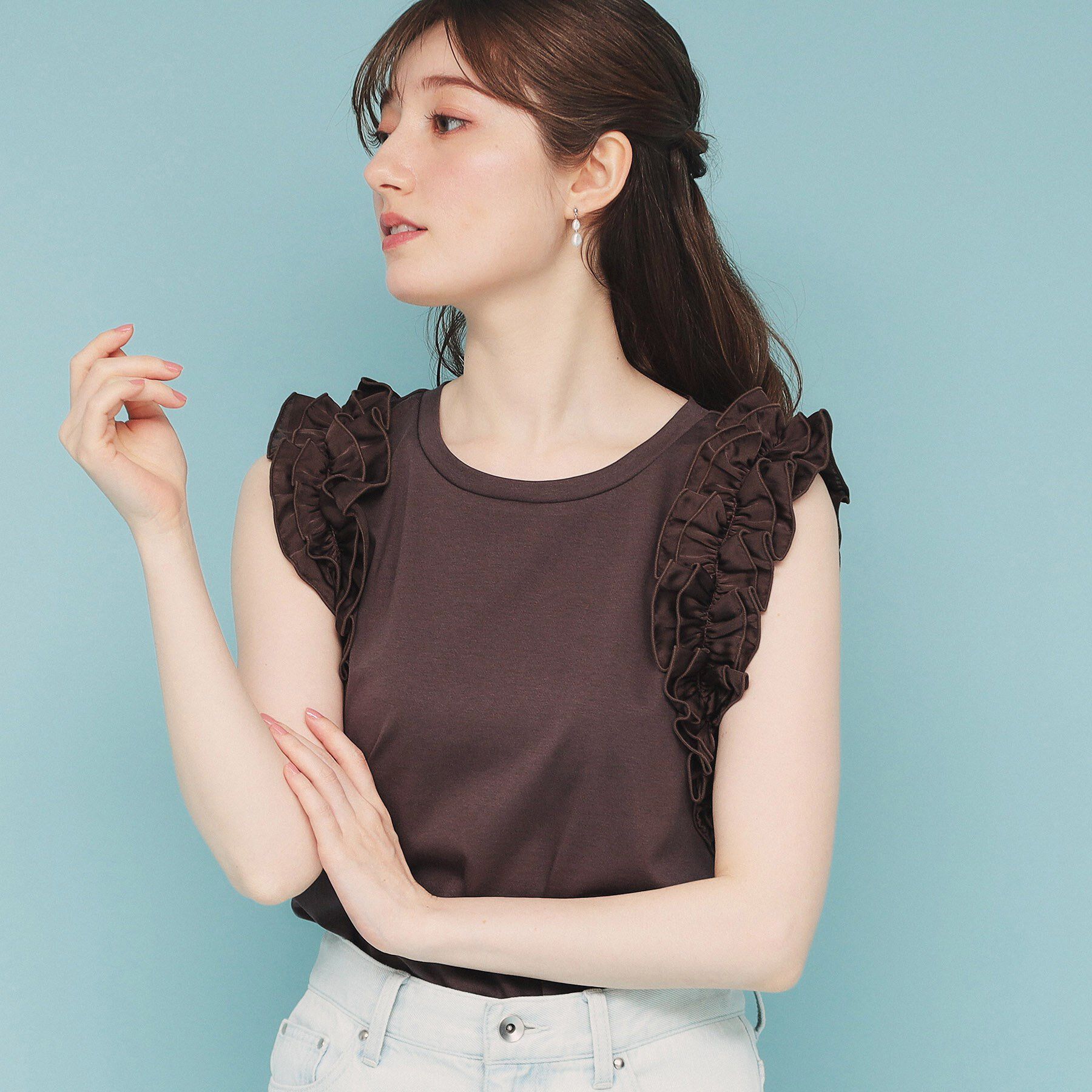 index「《美人百花掲載》フリルドッキングノースリーブトップス【接触冷感/UVケア/洗濯機洗い可】」|Tシャツ・カットソー|ブラウン(044)