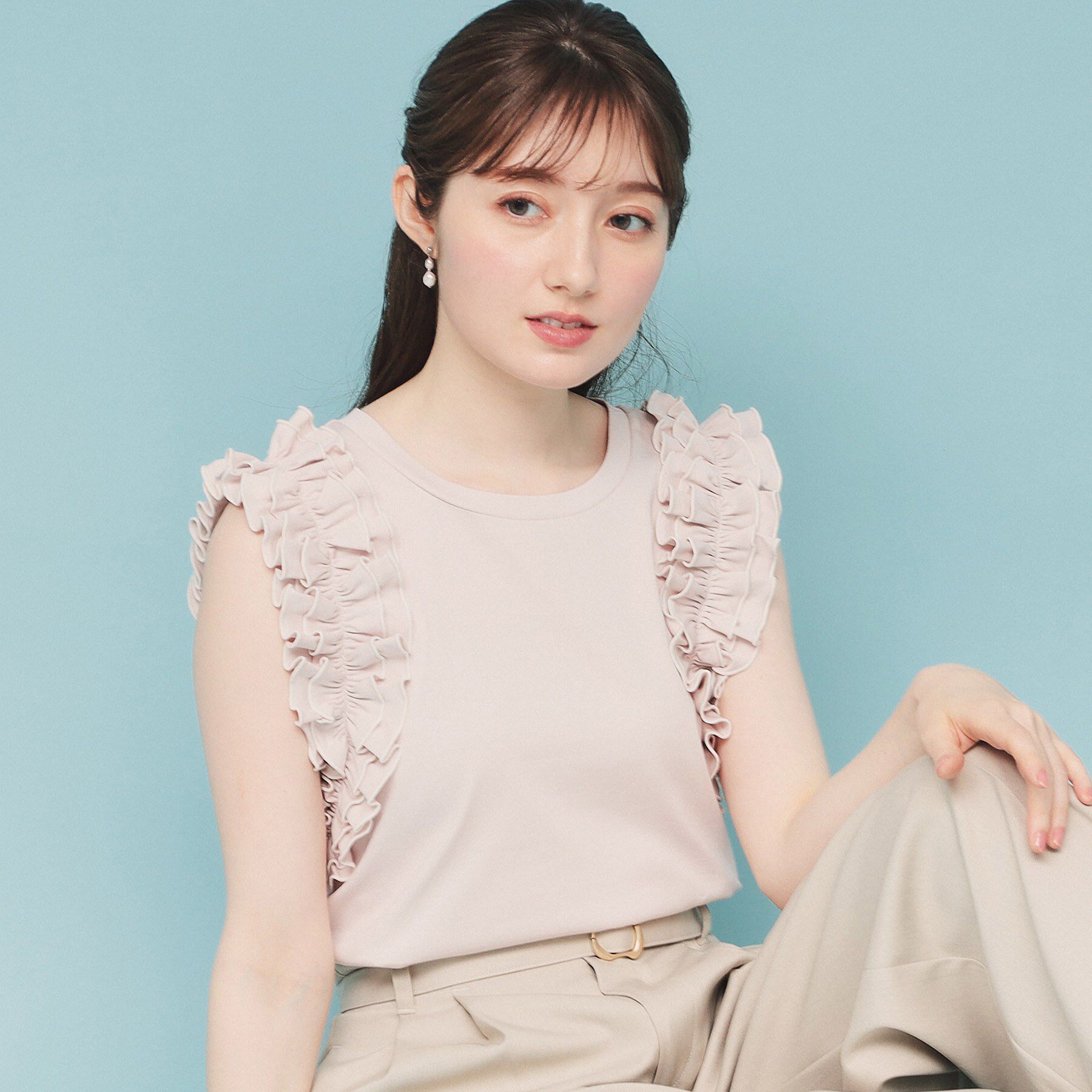 index「《美人百花掲載》フリルドッキングノースリーブトップス【接触冷感/UVケア/洗濯機洗い可】」|Tシャツ・カットソー|グレージュ(050)