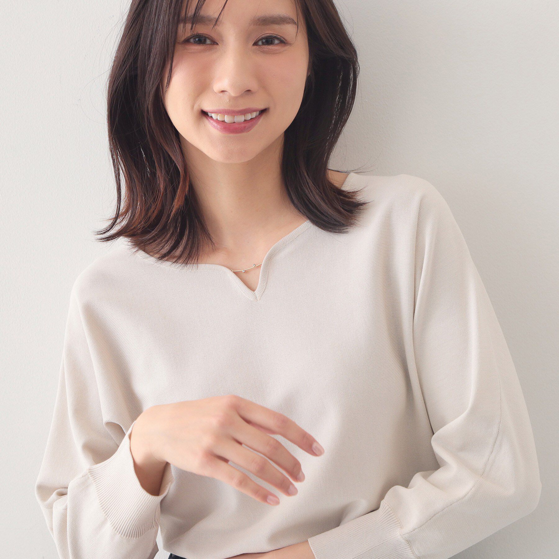 index「フロントパーツ付きドルマンスリーブニット【洗濯機OK／抗ピリング】」|ニット・セーター|グレージュ(050)