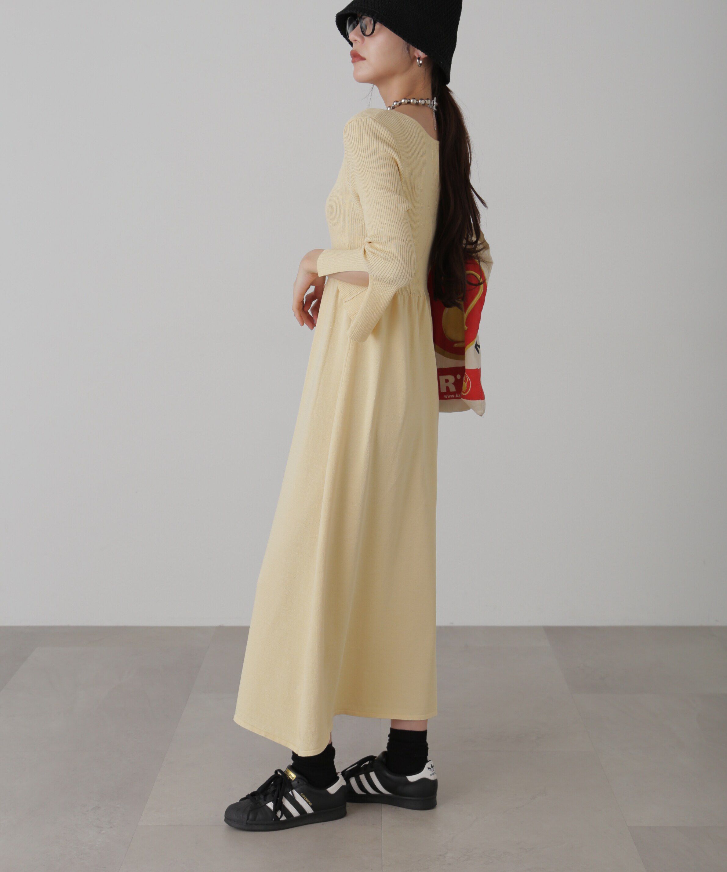  「フレアスリーブVネックリブニットワンピース」|ワンピース|