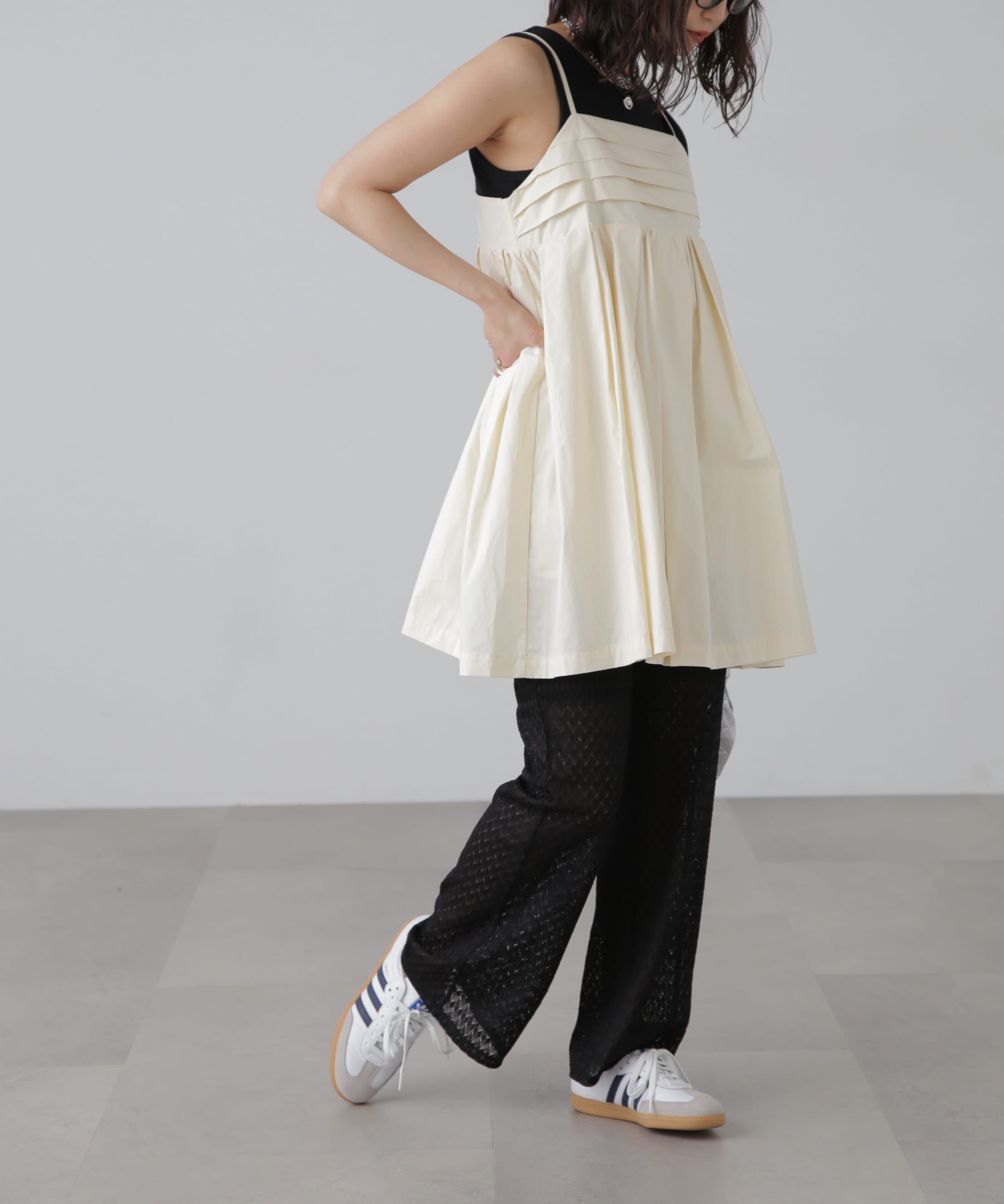  「コットンタックデザインミニキャミソールワンピース」|ワンピース|