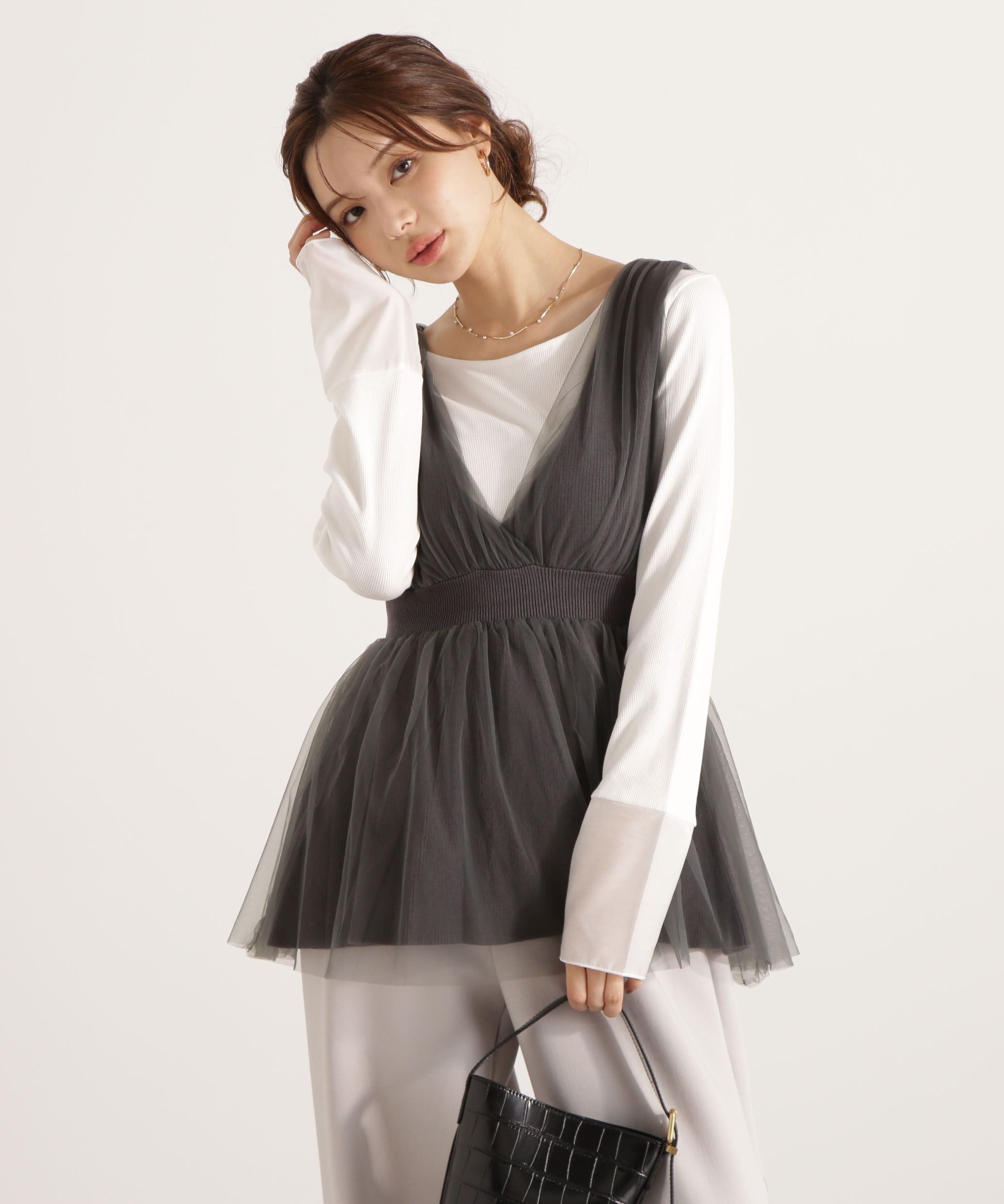 PROPORTION BODY DRESSING「チュールドッキングニットジレ 25AW」|ニット・セーター|チャコール2