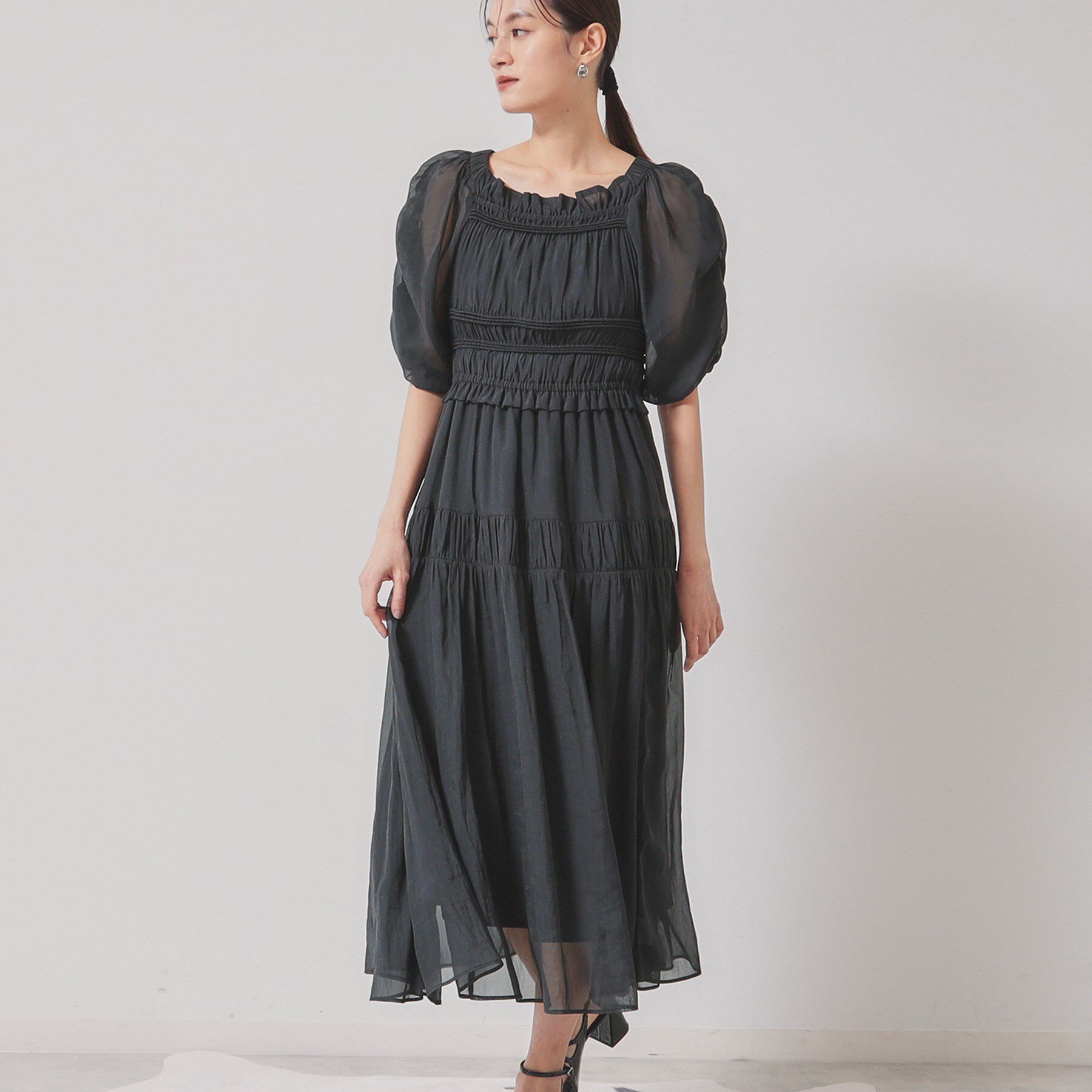 SunaUna「【パウダーシフォン／シャーリング】ロングワンピース」|ワンピース|