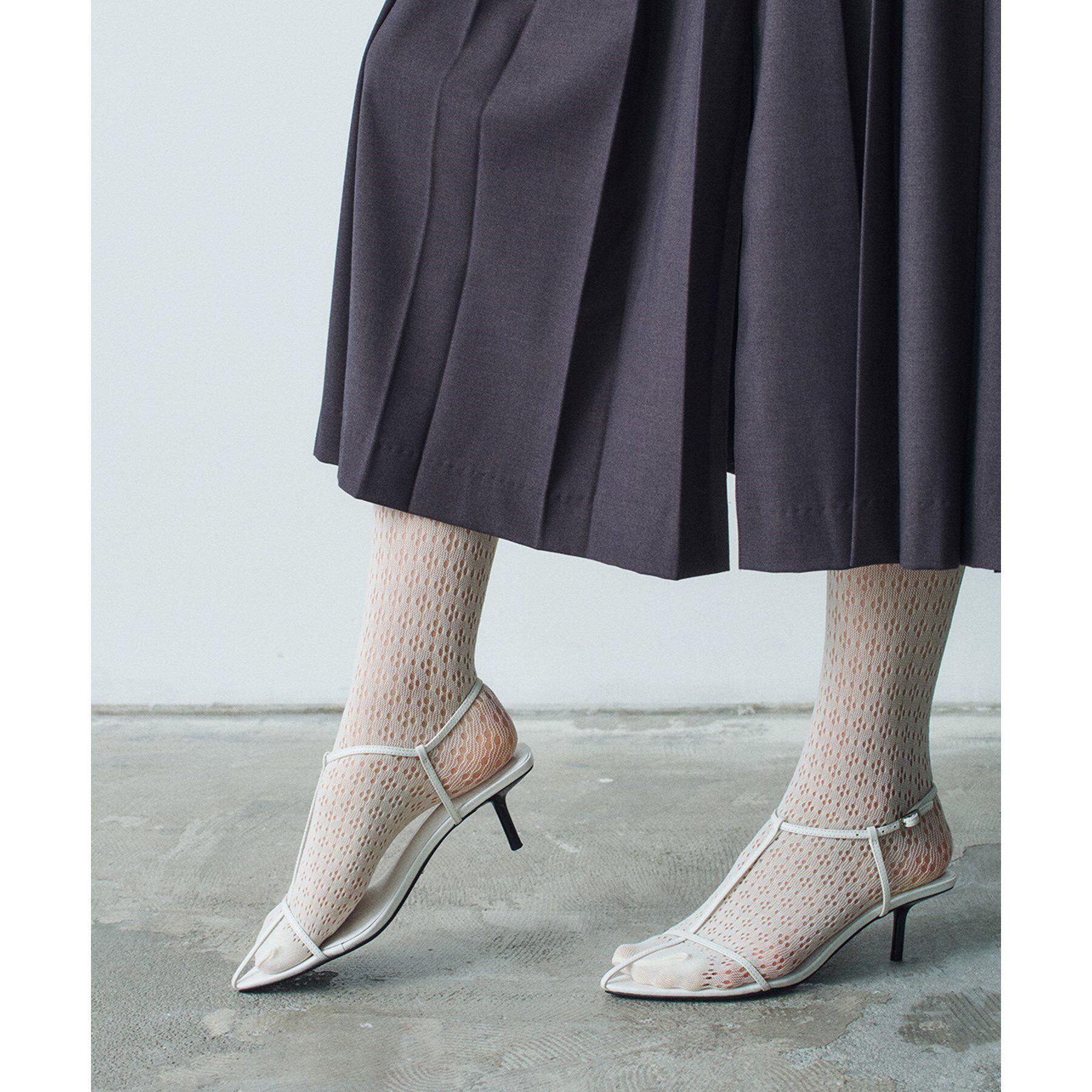 CODE A「piedi nudi｜dot lace tights」|タイツ・ストッキング|ホワイト(001)