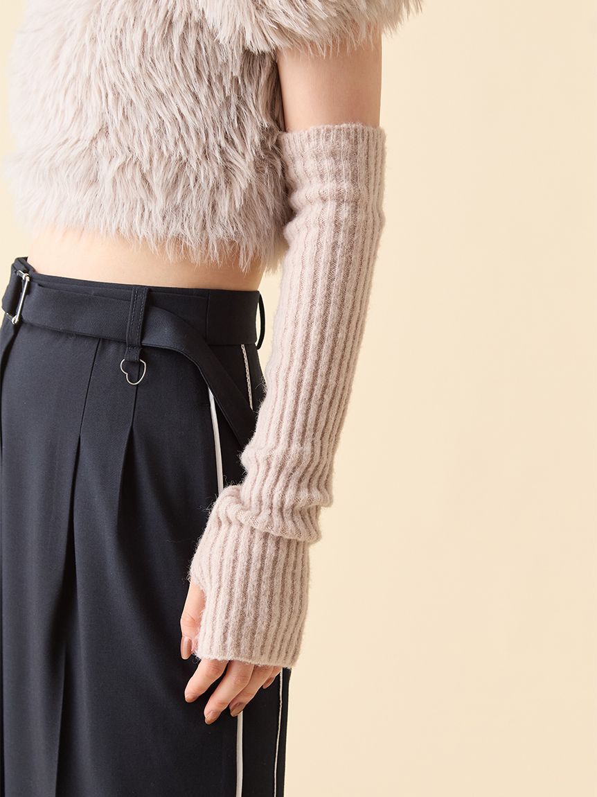 LILY BROWN「【WEB限定カラー】アームウォーマー付きフェザーヤーンコンパクトトップス」|ニット・セーター|