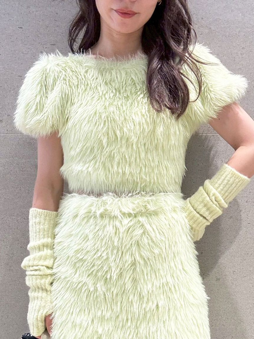 LILY BROWN「【WEB限定カラー】アームウォーマー付きフェザーヤーンコンパクトトップス」|ニット・セーター|