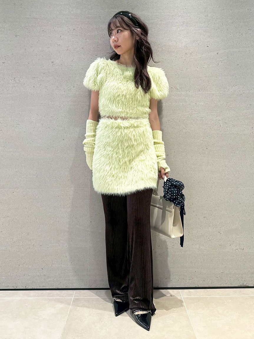 LILY BROWN「【WEB限定カラー】アームウォーマー付きフェザーヤーンコンパクトトップス」|ニット・セーター|