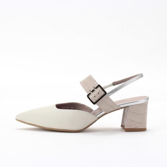 銀座かねまつ「AP260245STE3CBLGY3CB【本革】【PREMIERE PORTE】ストラップパンプス」|パンプス|