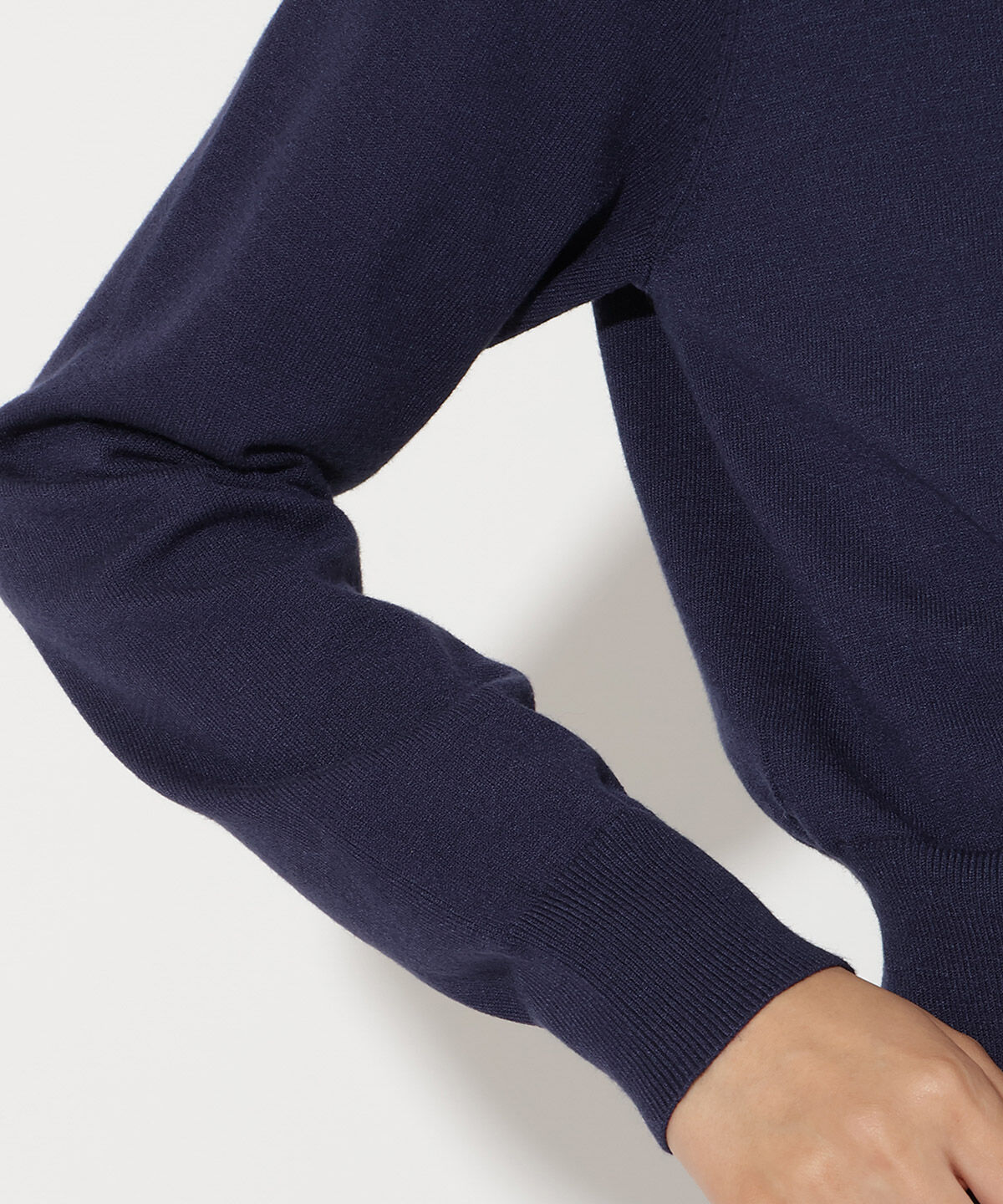 アンドクチュール「ビジューボタンクルーネックカーディガン」|カーディガン|