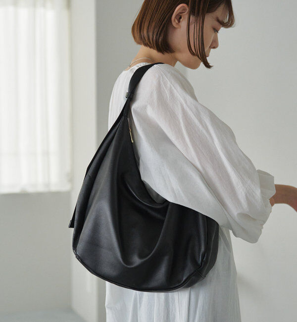  「ソフトレザーラウンドビッグショルダーバッグ」|ショルダー・メッセンジャー|