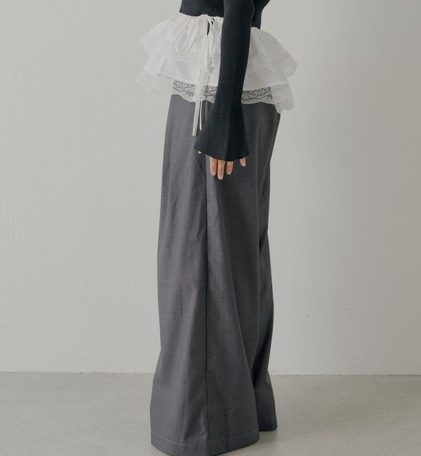  「【SALON by Chico】取り外しフリルルーズスラックスパンツ」|チノ|