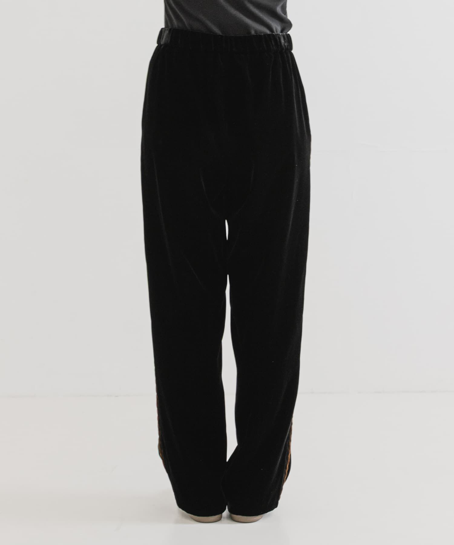 URBAN RESEARCH「サイドラインベロアイージーパンツ」|その他|