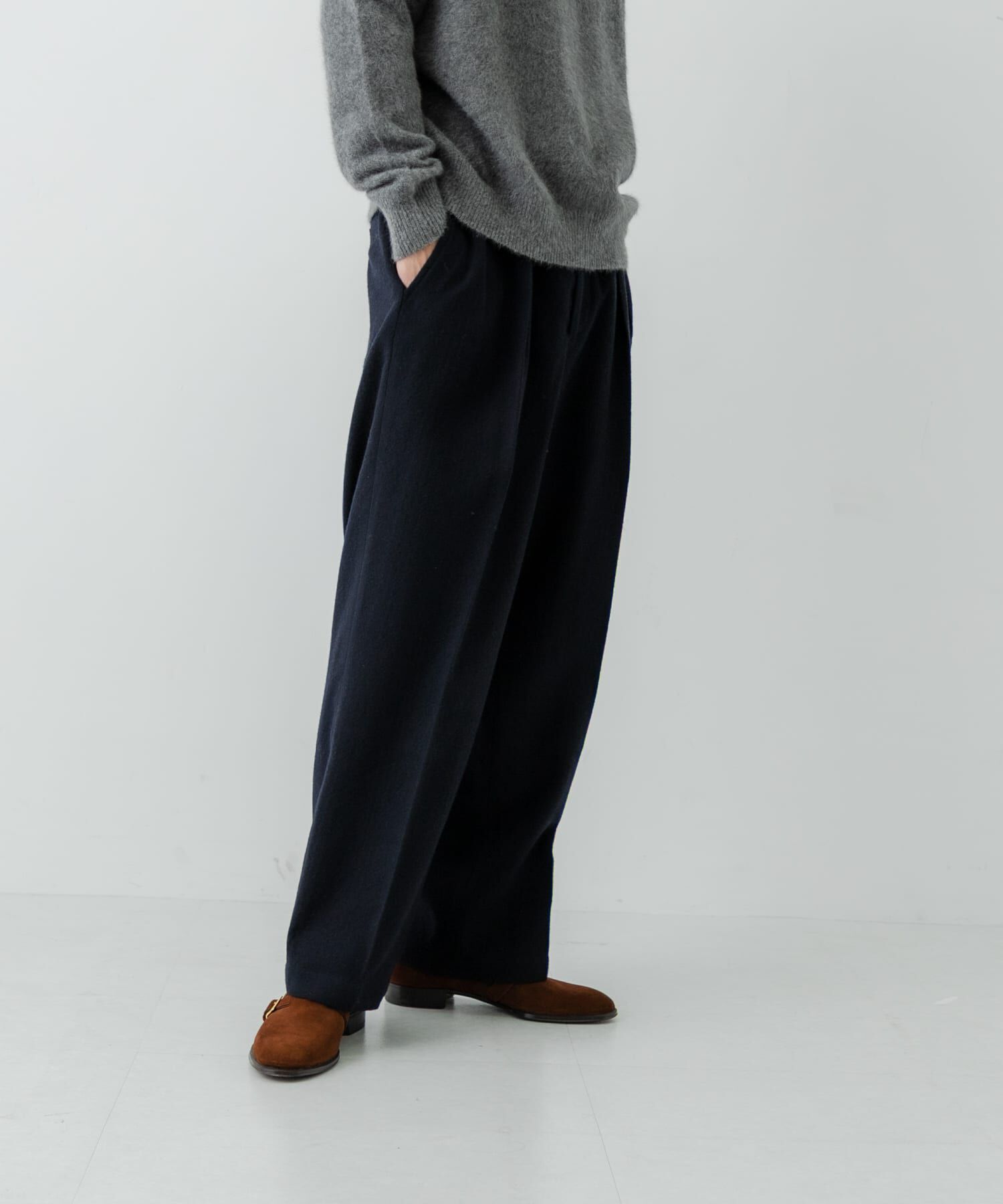 URBAN RESEARCH「new basic　DRY WOOL SLACKS PANTS」|その他|